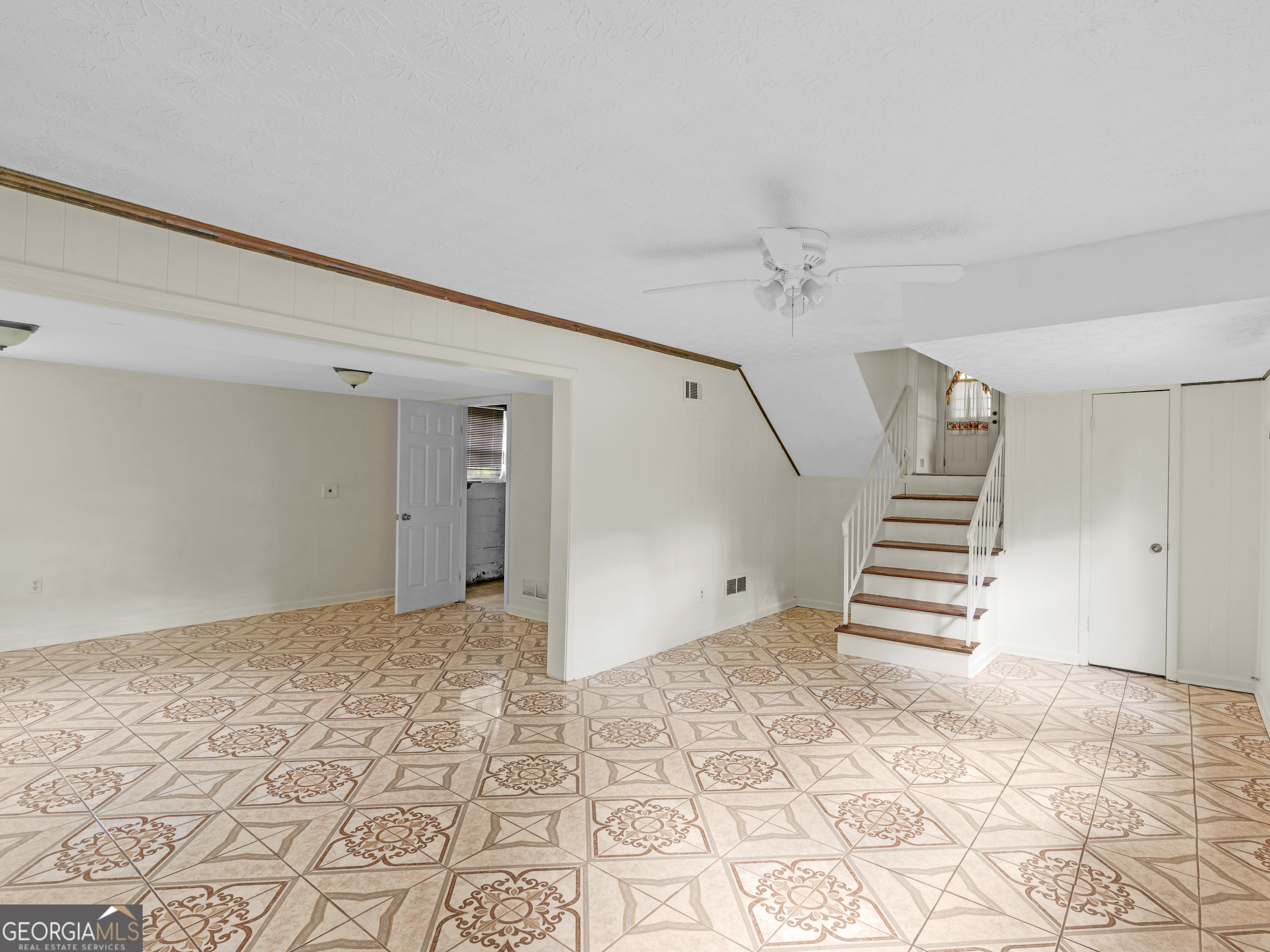 8310 Meridian Drive