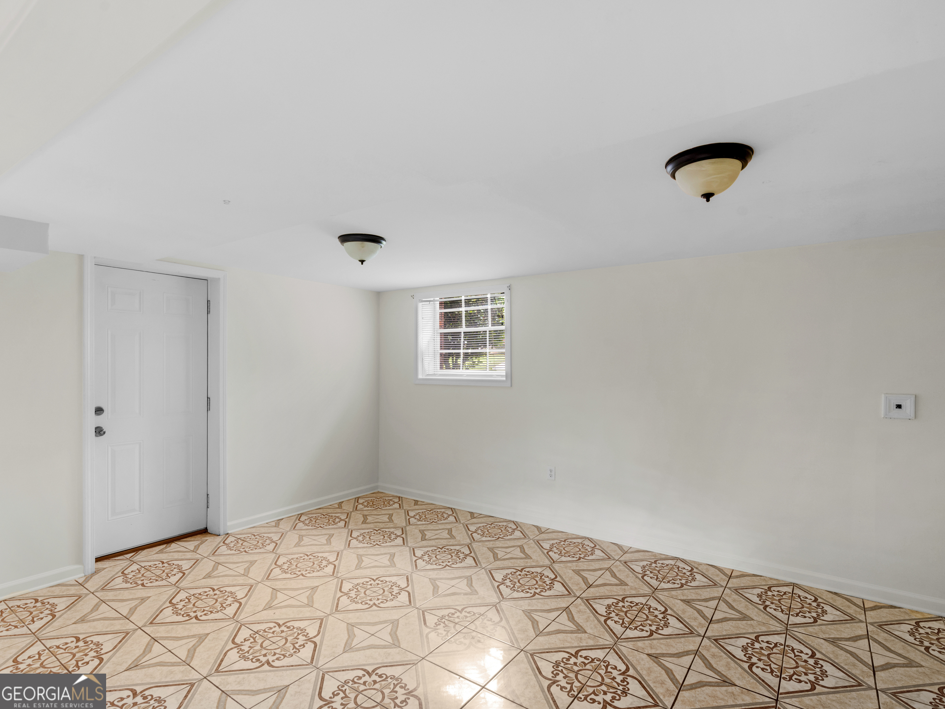 8310 Meridian Drive