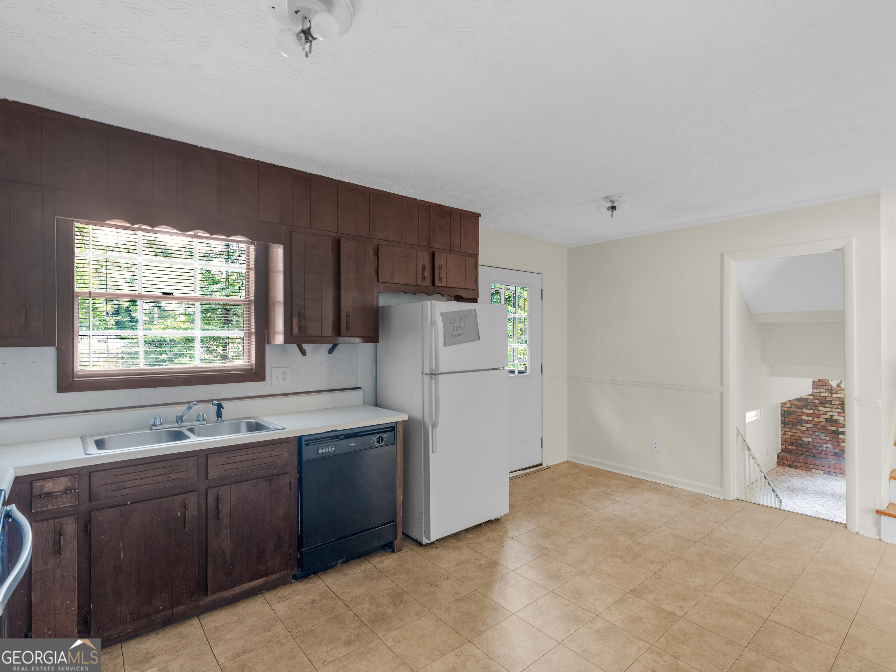 8310 Meridian Drive