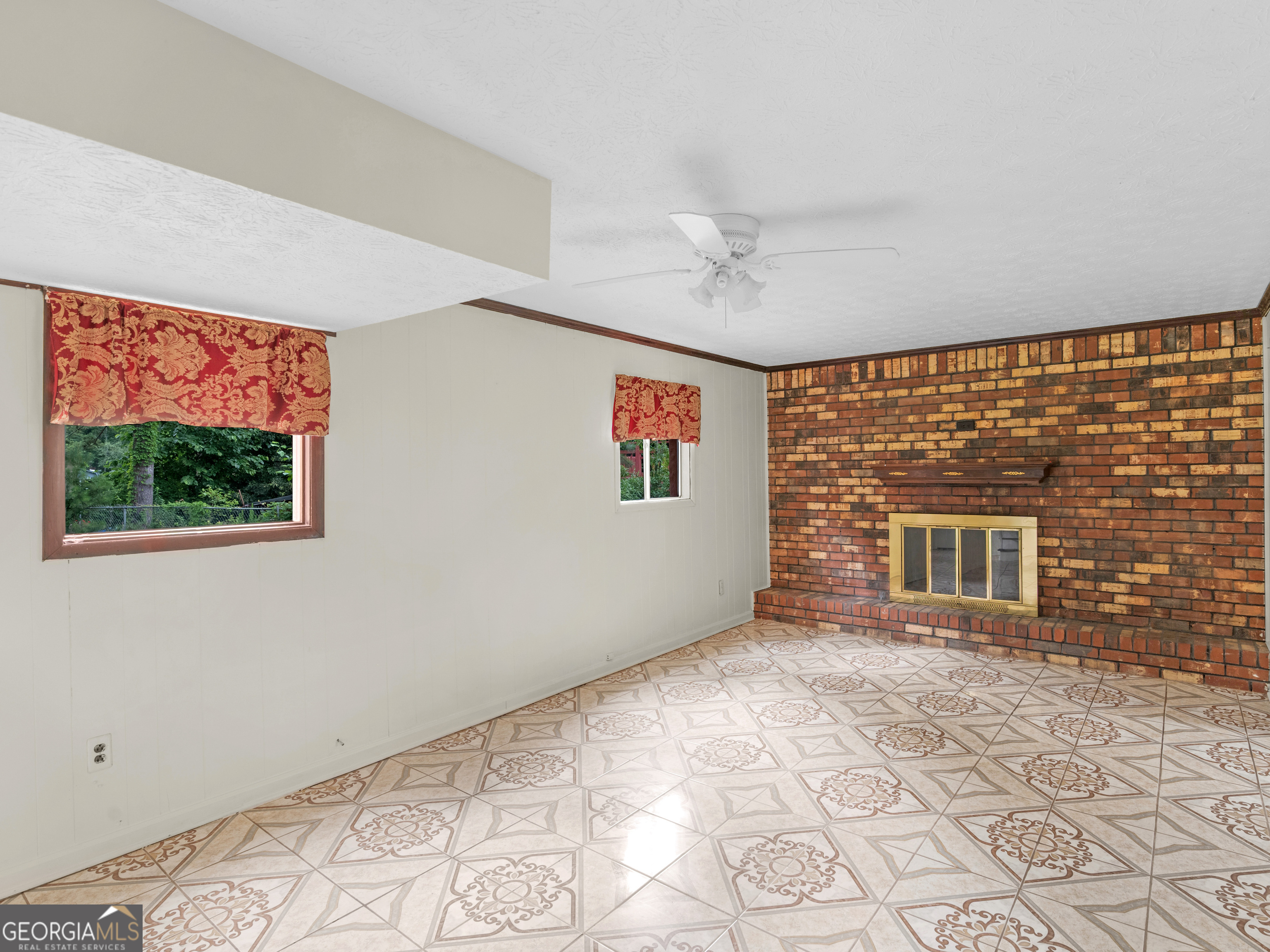 8310 Meridian Drive