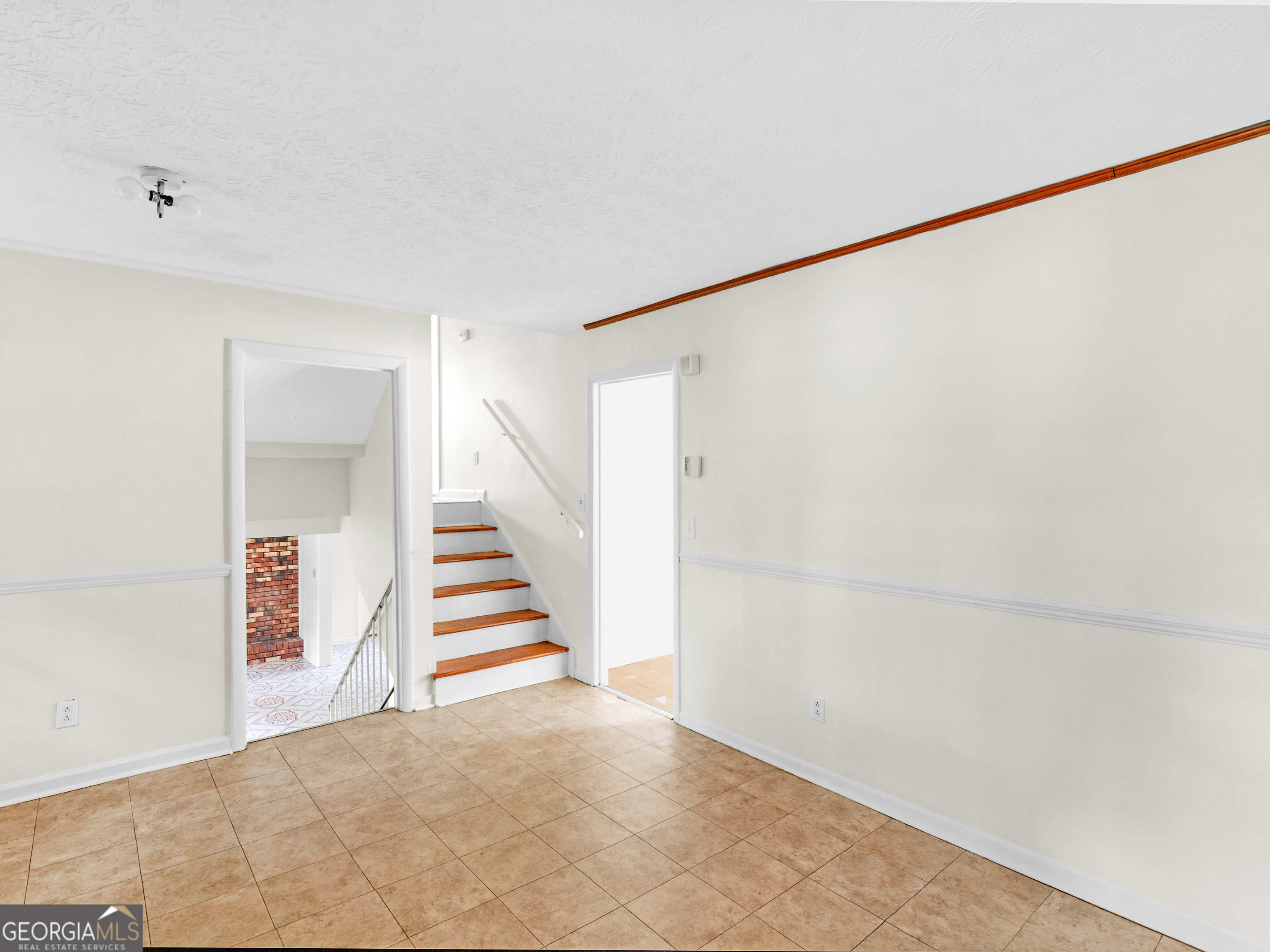 8310 Meridian Drive