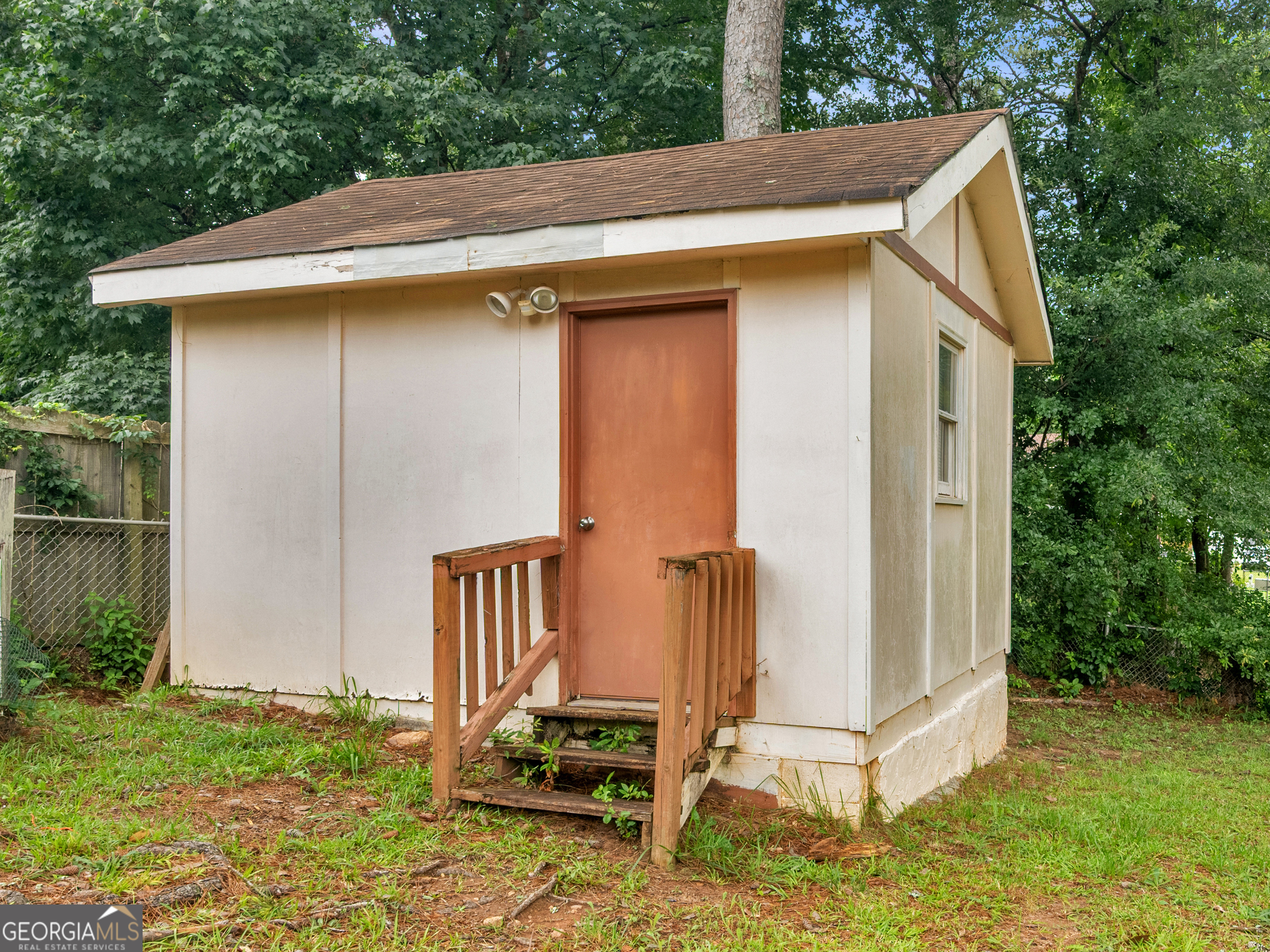 8310 Meridian Drive