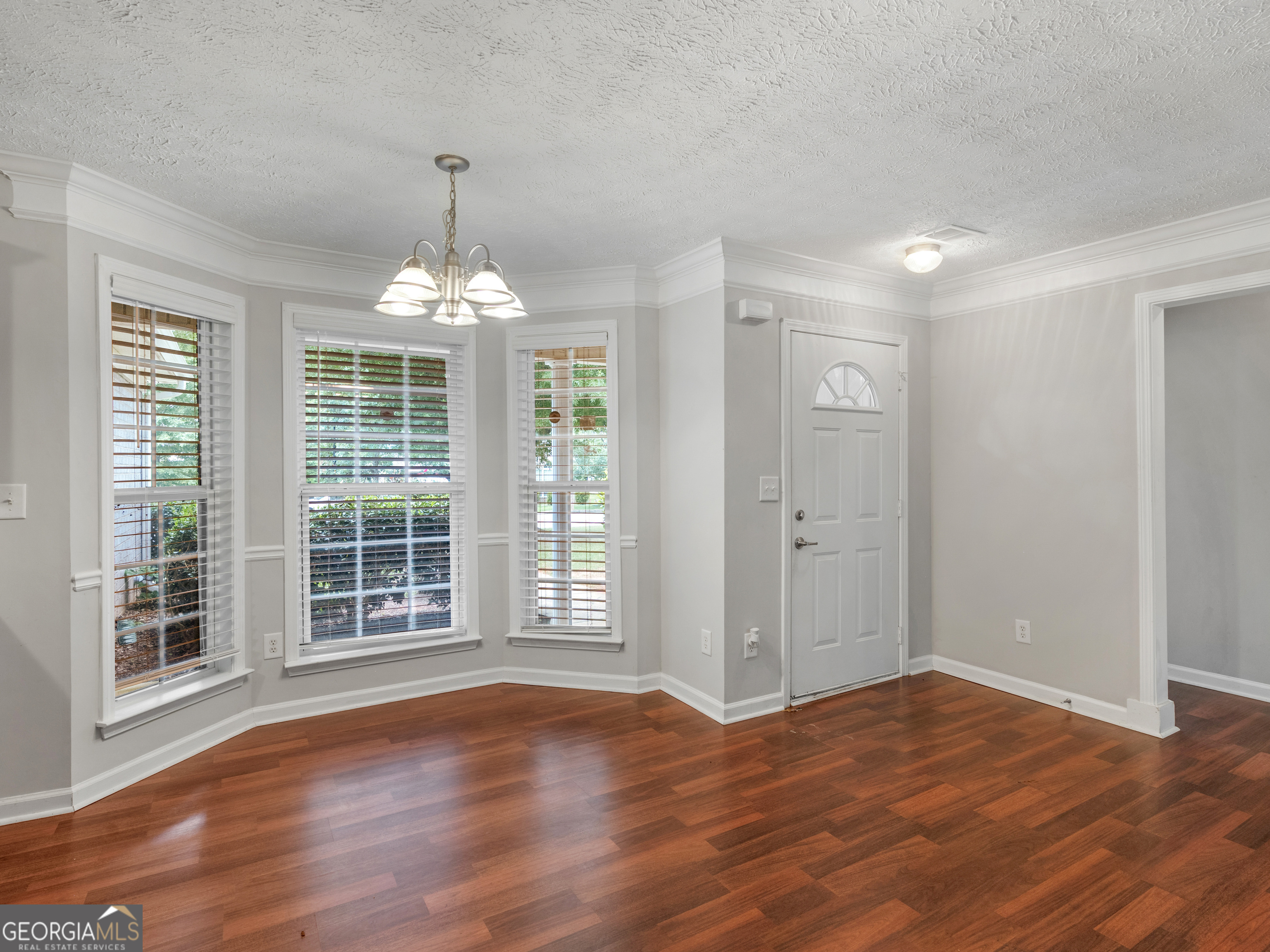 8 Victoria Drive