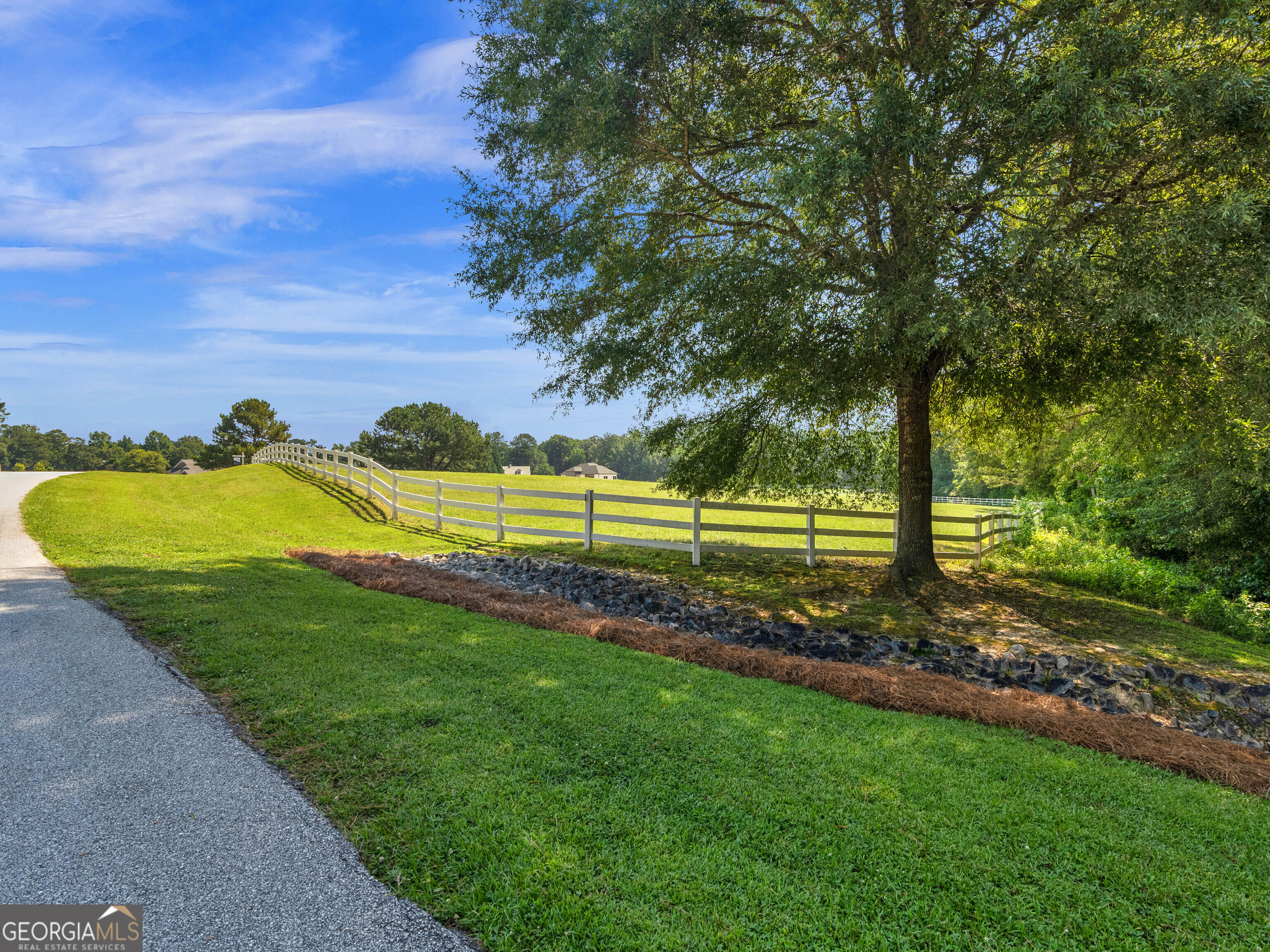 10 Longview Drive