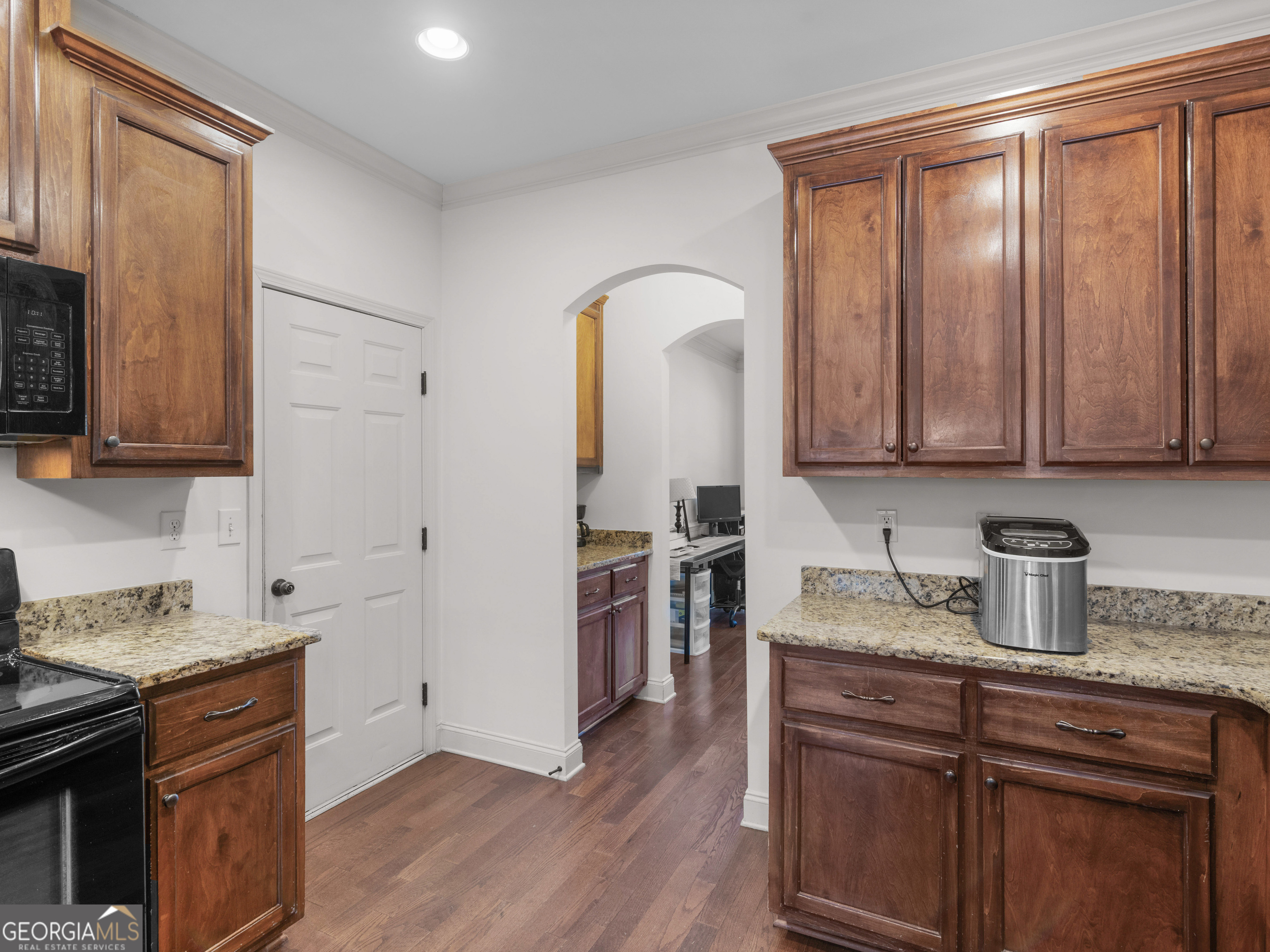 427 Oscar Court