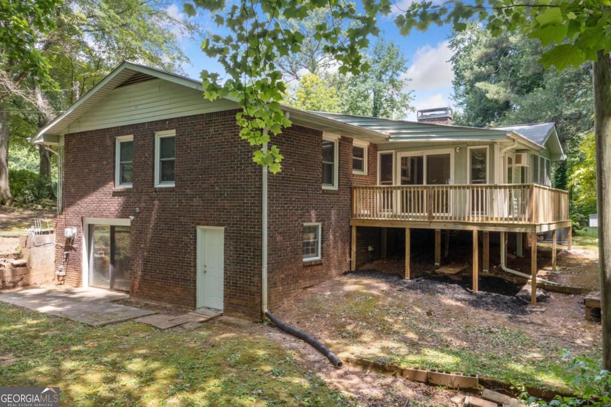 200 Dogwood Drive