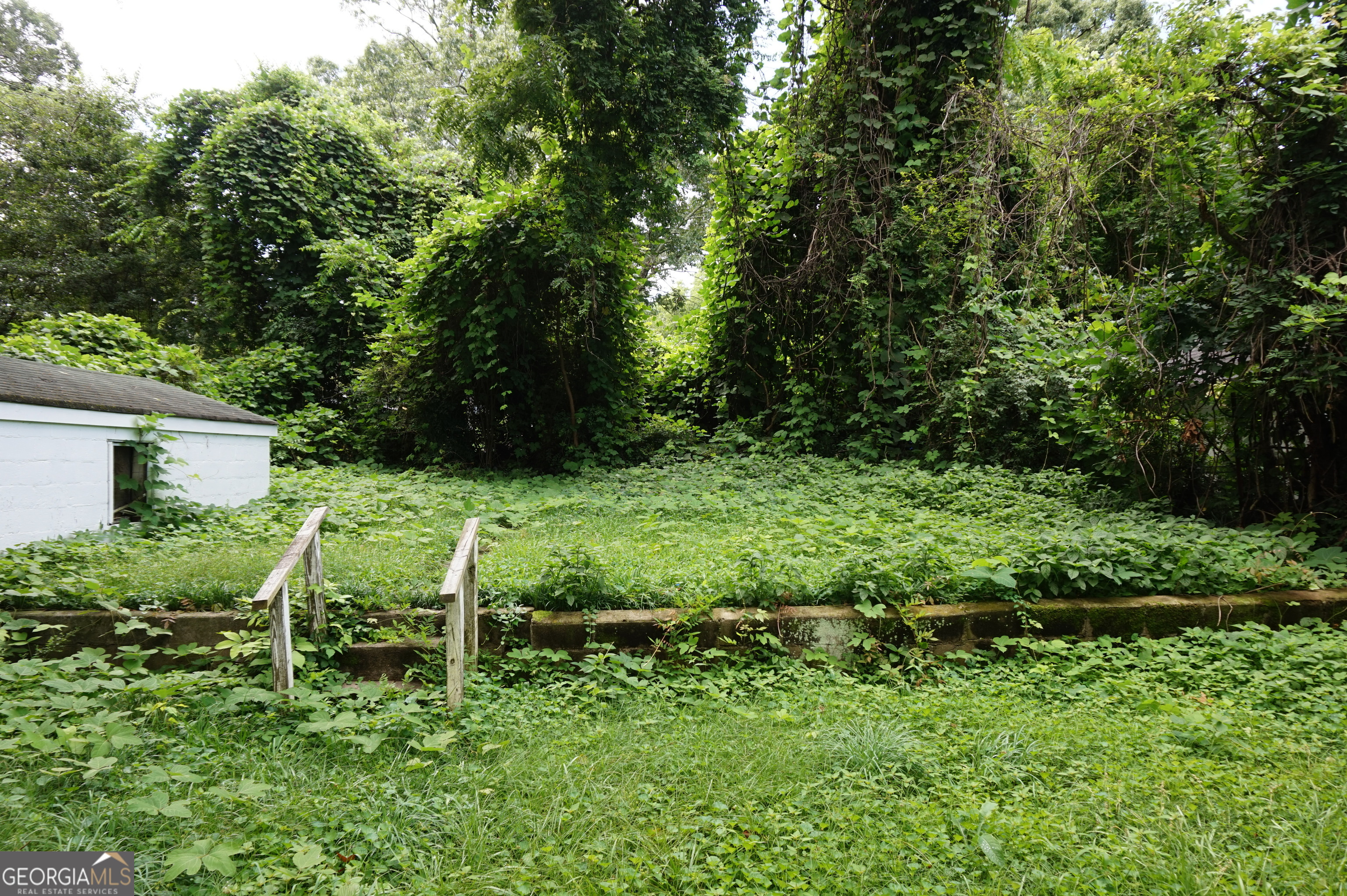 1472 Elizabeth Lane