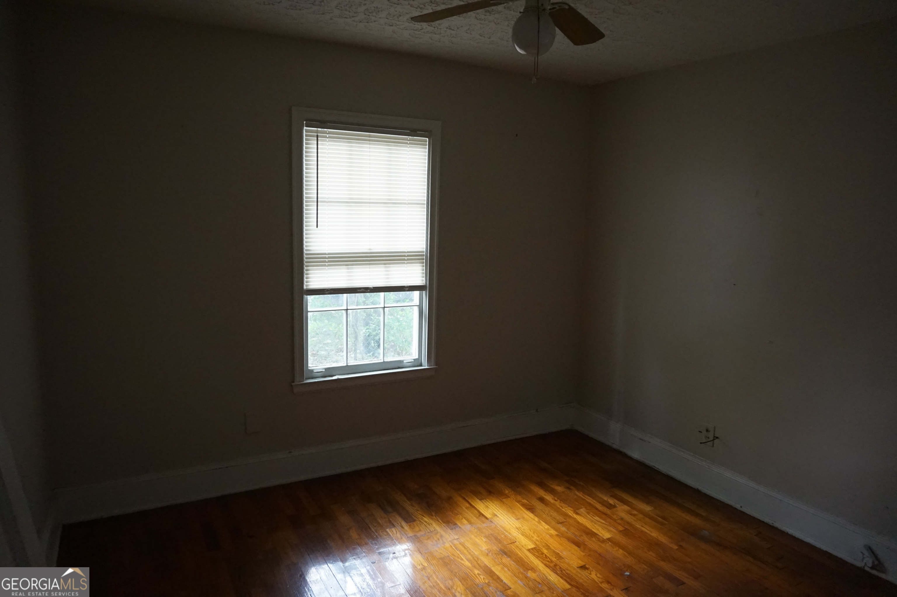1472 Elizabeth Lane