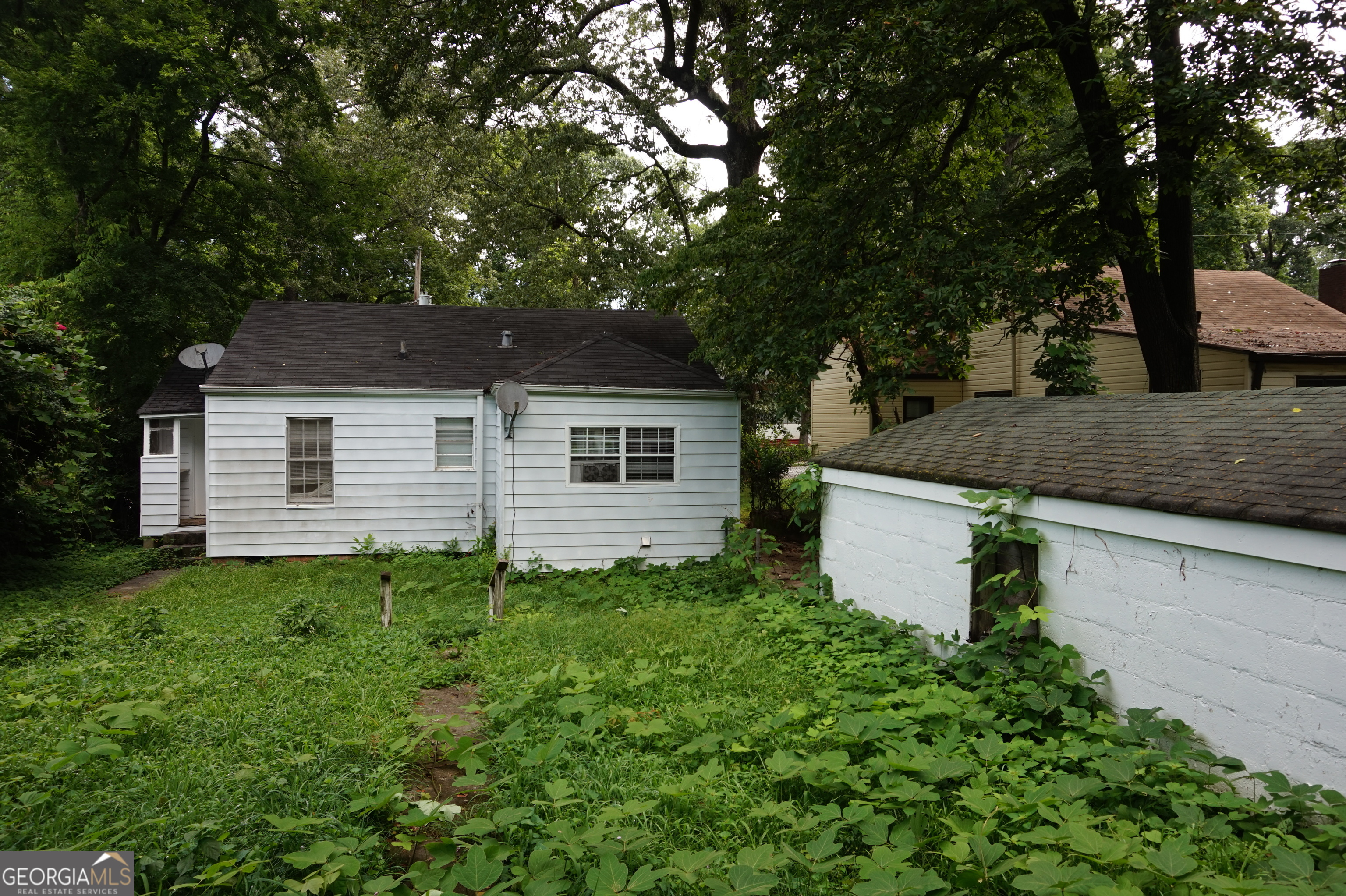 1472 Elizabeth Lane