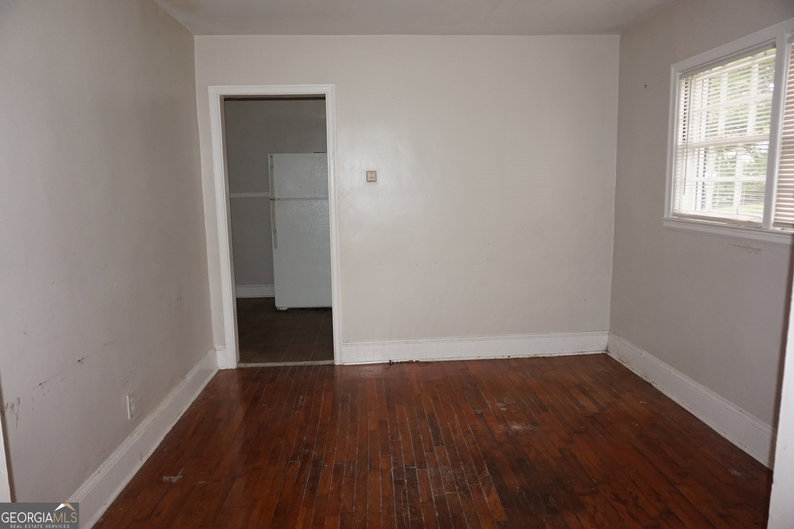 1472 Elizabeth Lane