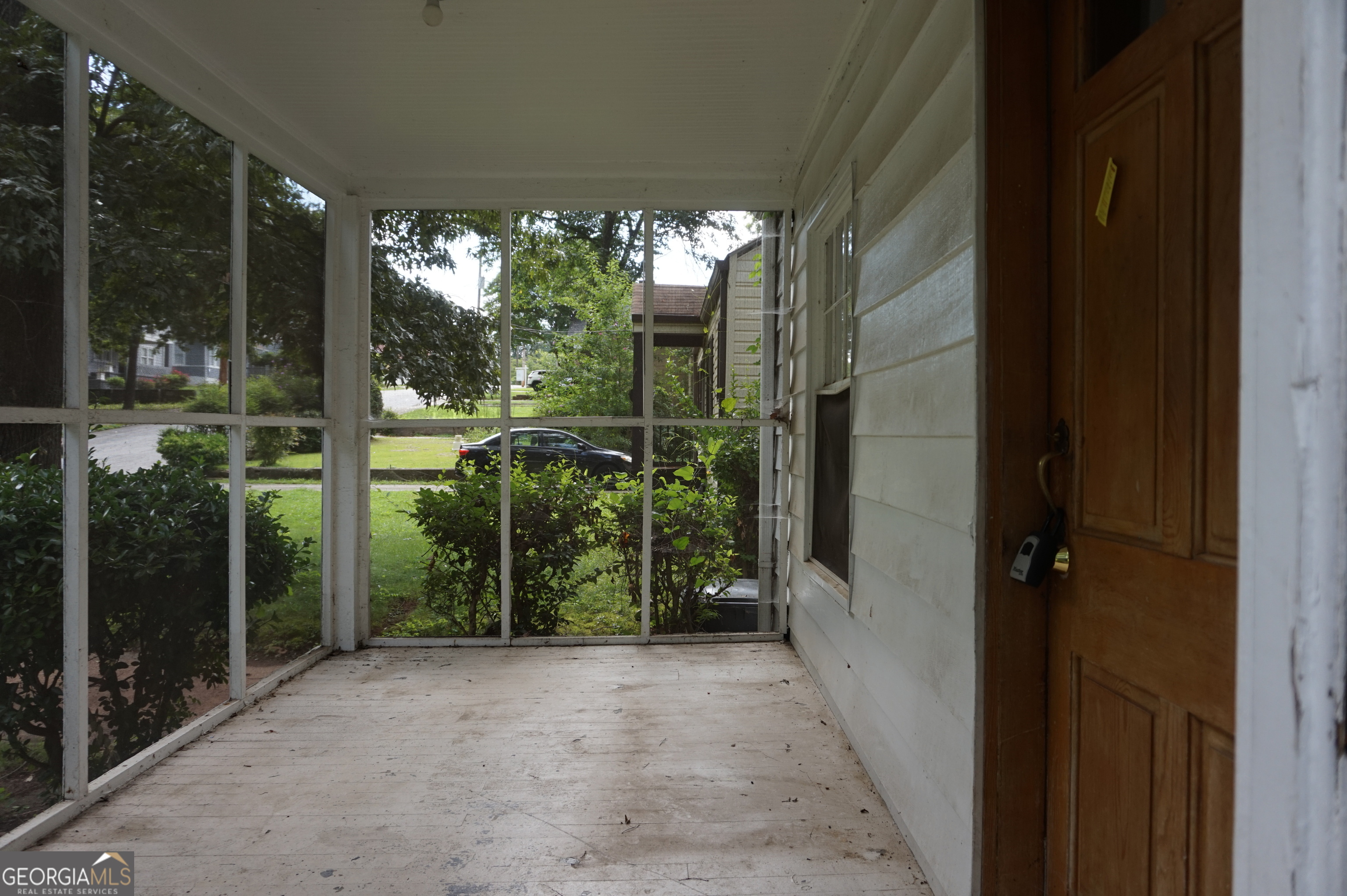 1472 Elizabeth Lane