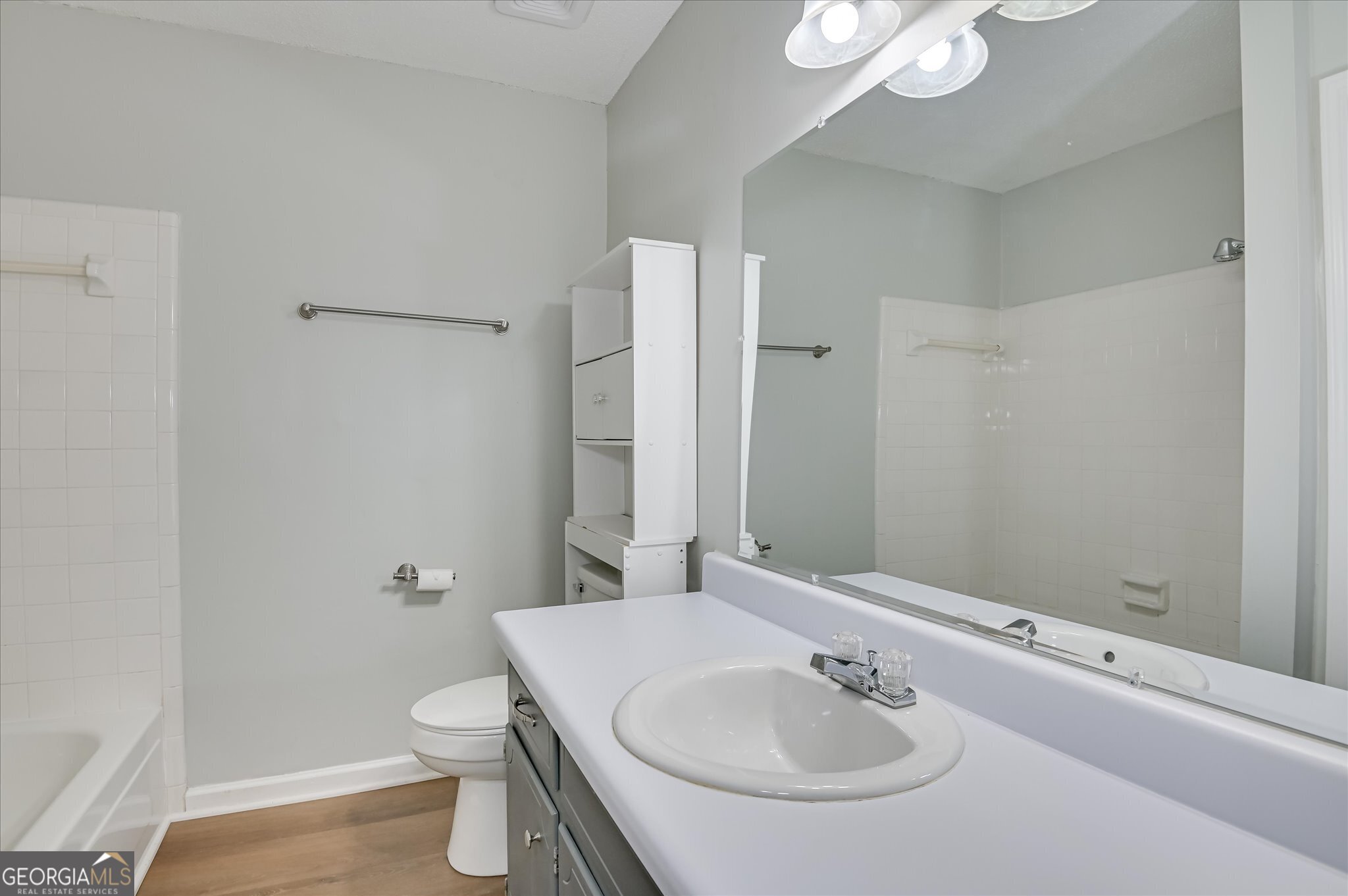 277 W Wynngate Drive