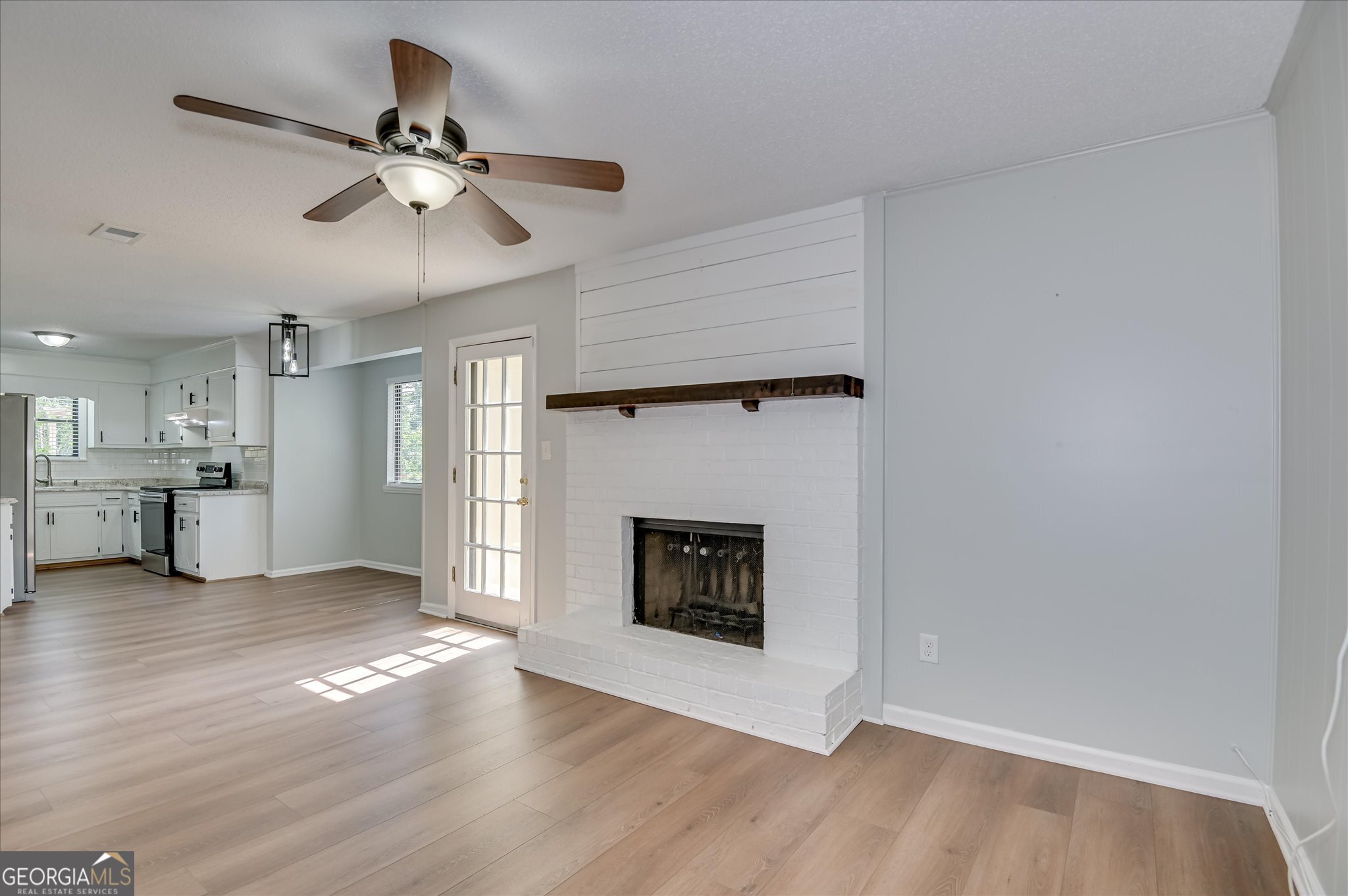 277 W Wynngate Drive