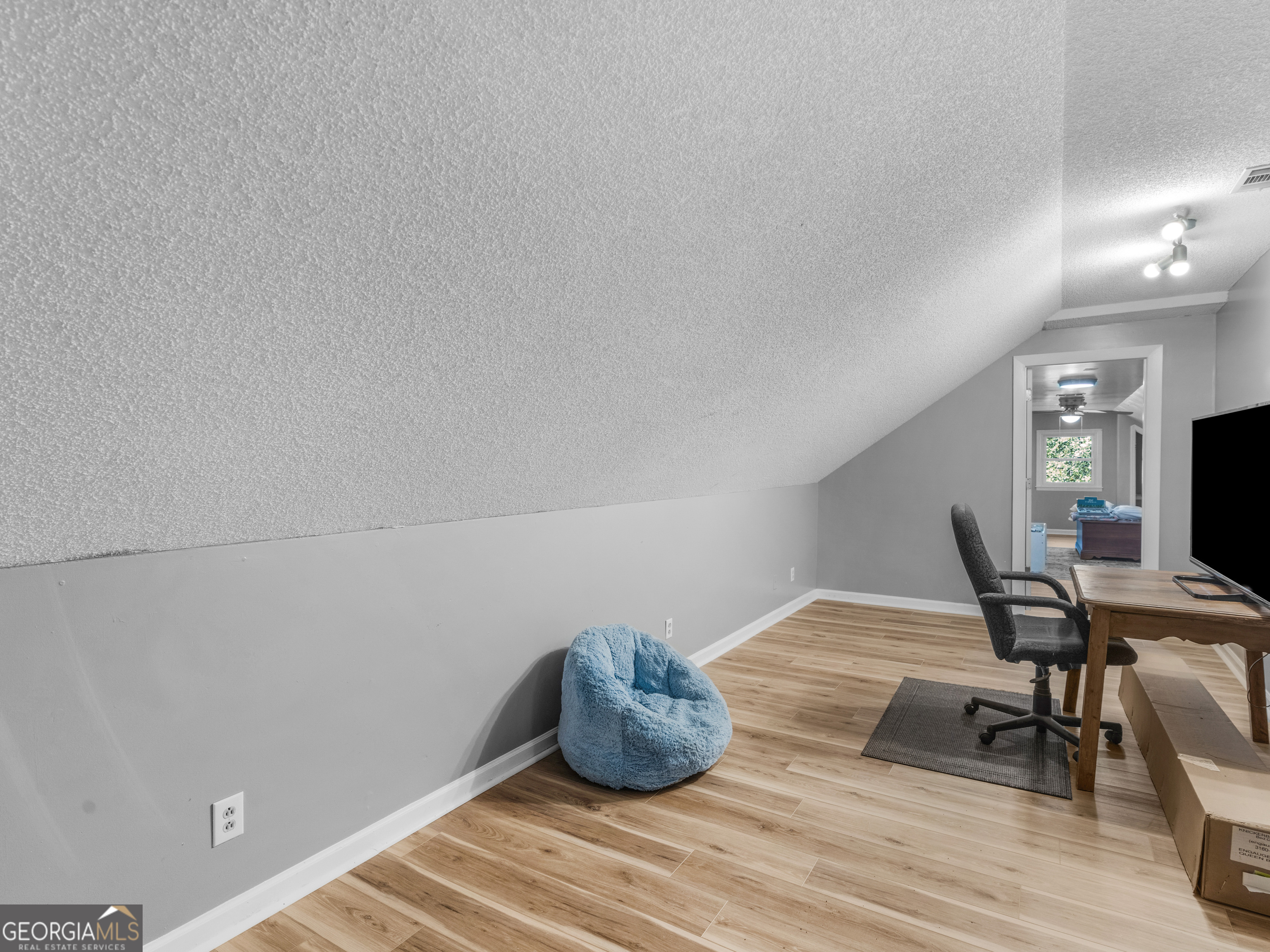 3636 W Point Circle