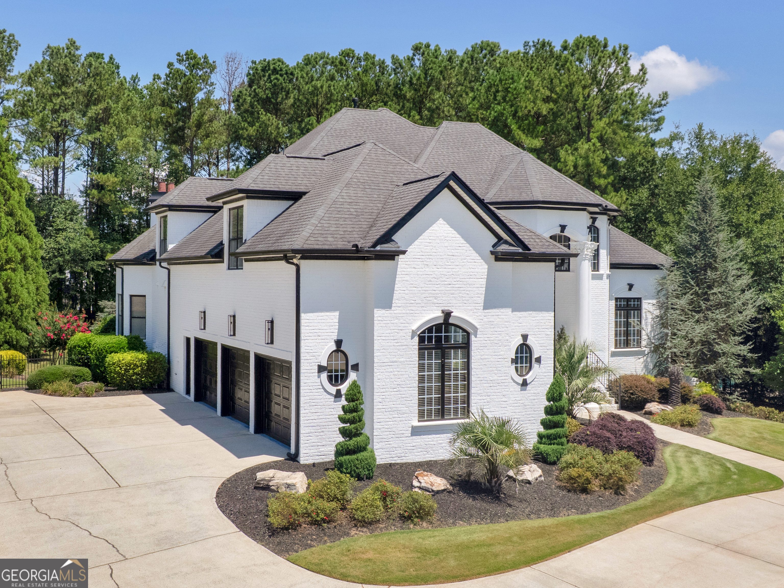 1002 Legacy Hills Drive
