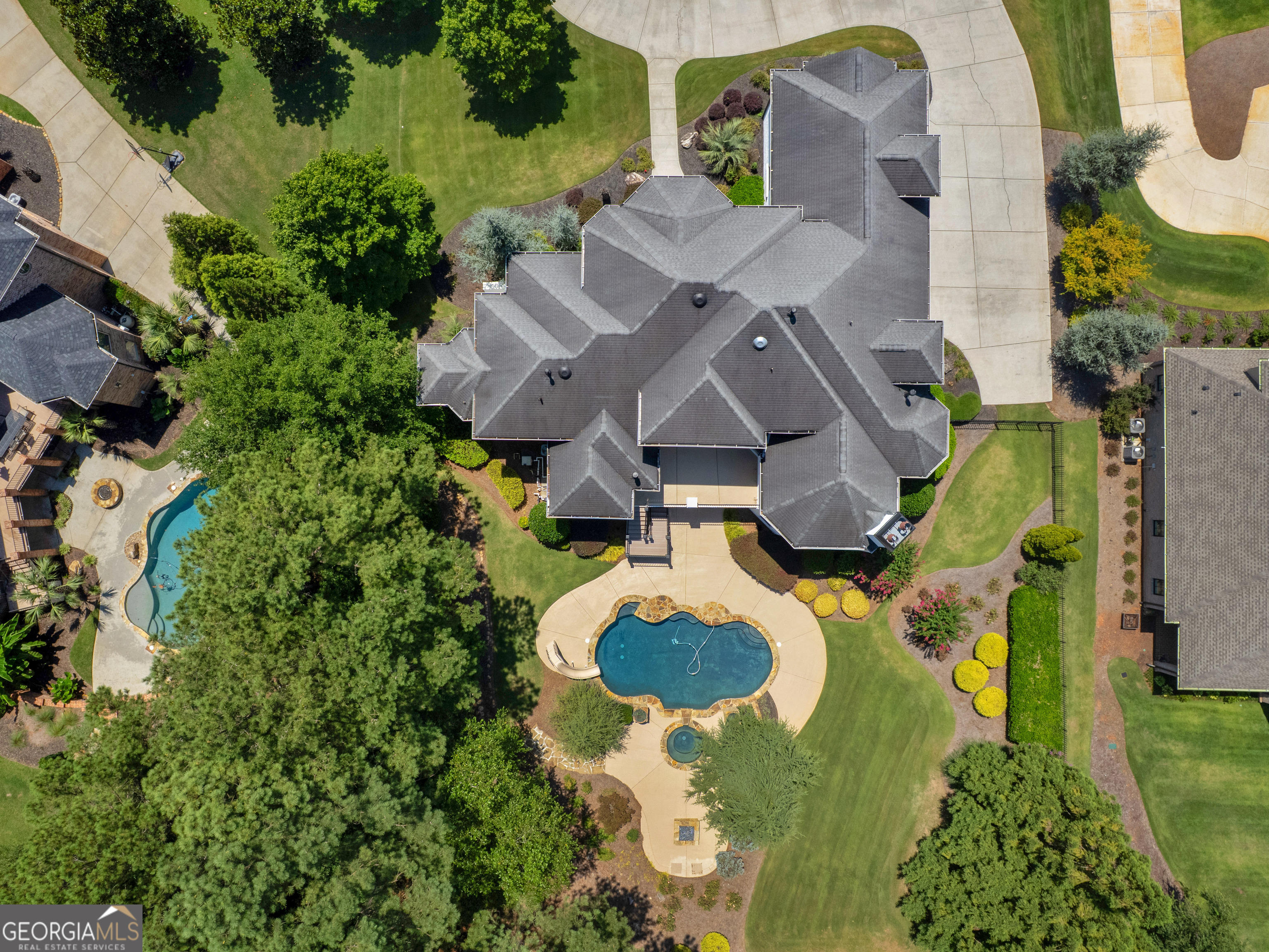 1002 Legacy Hills Drive