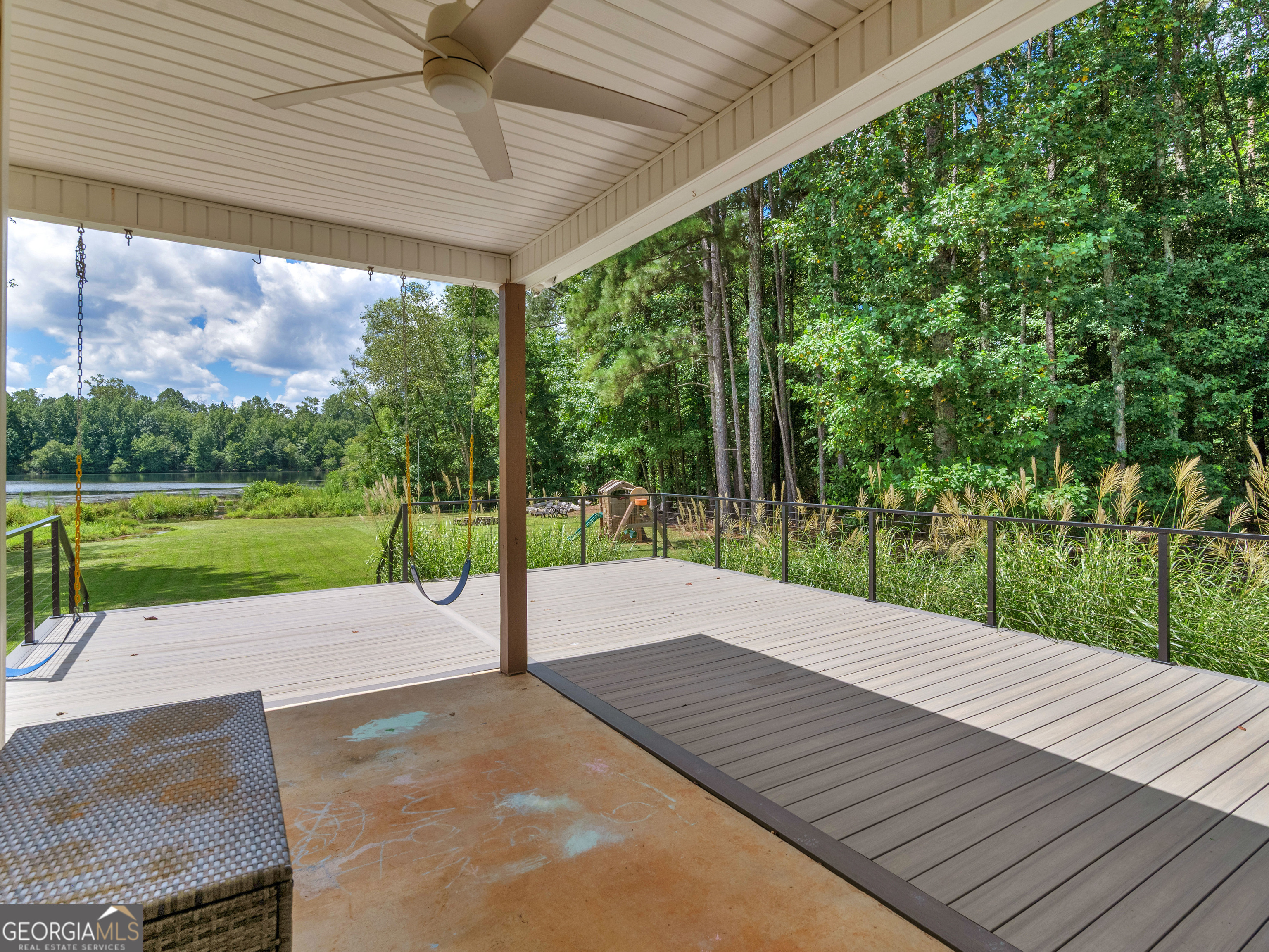 325 Lakefront Drive
