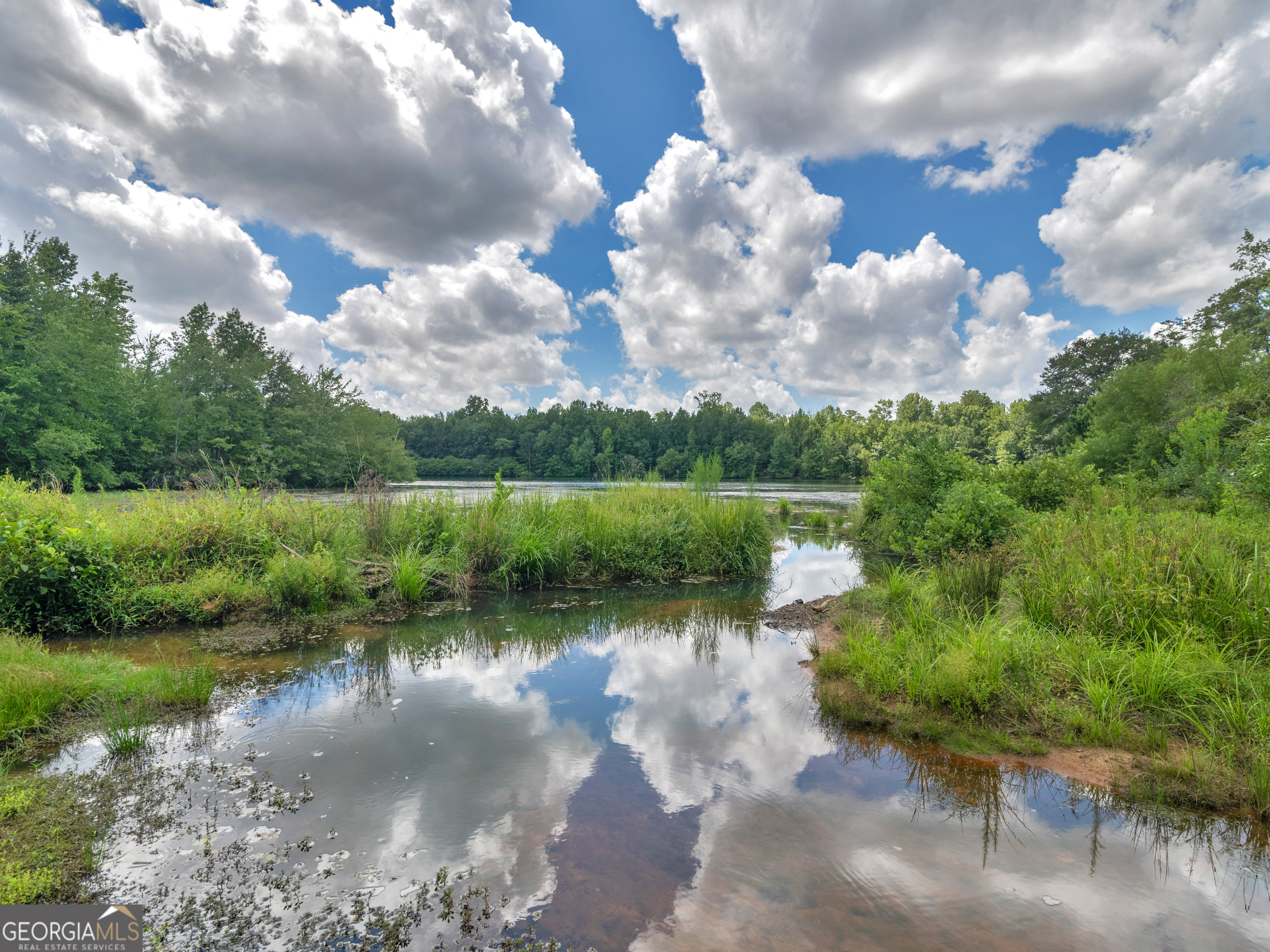325 Lakefront Drive
