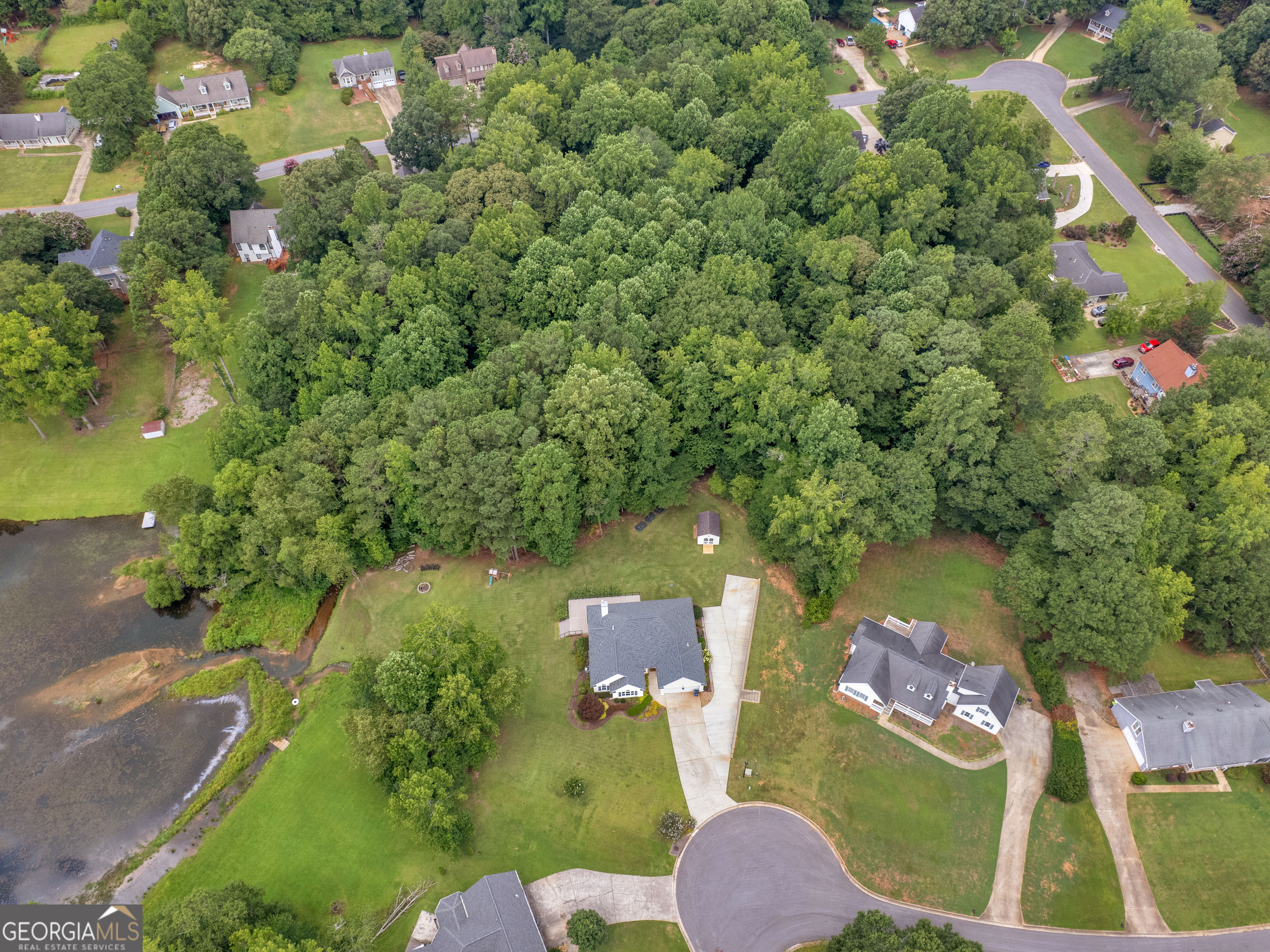 325 Lakefront Drive