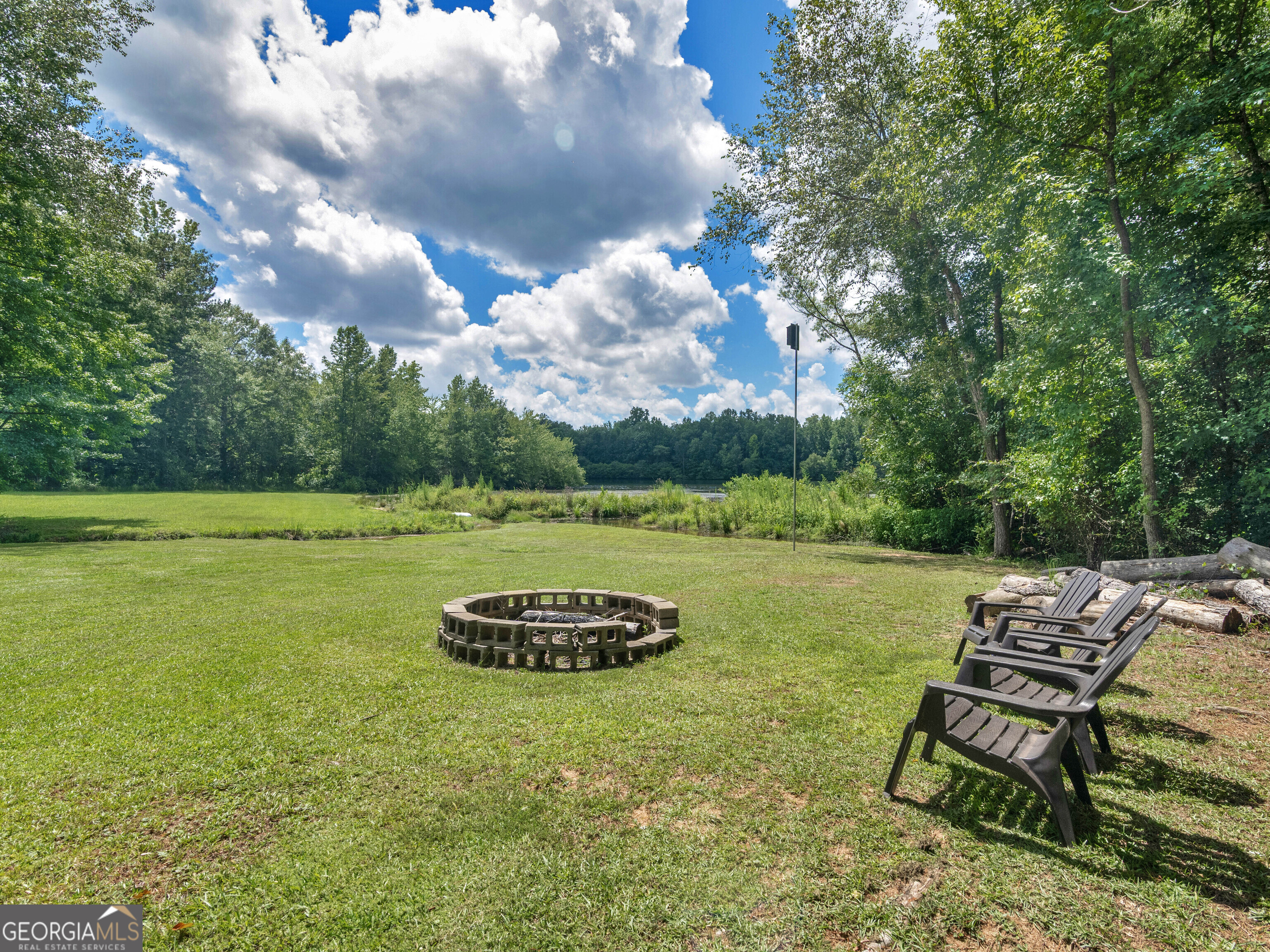 325 Lakefront Drive