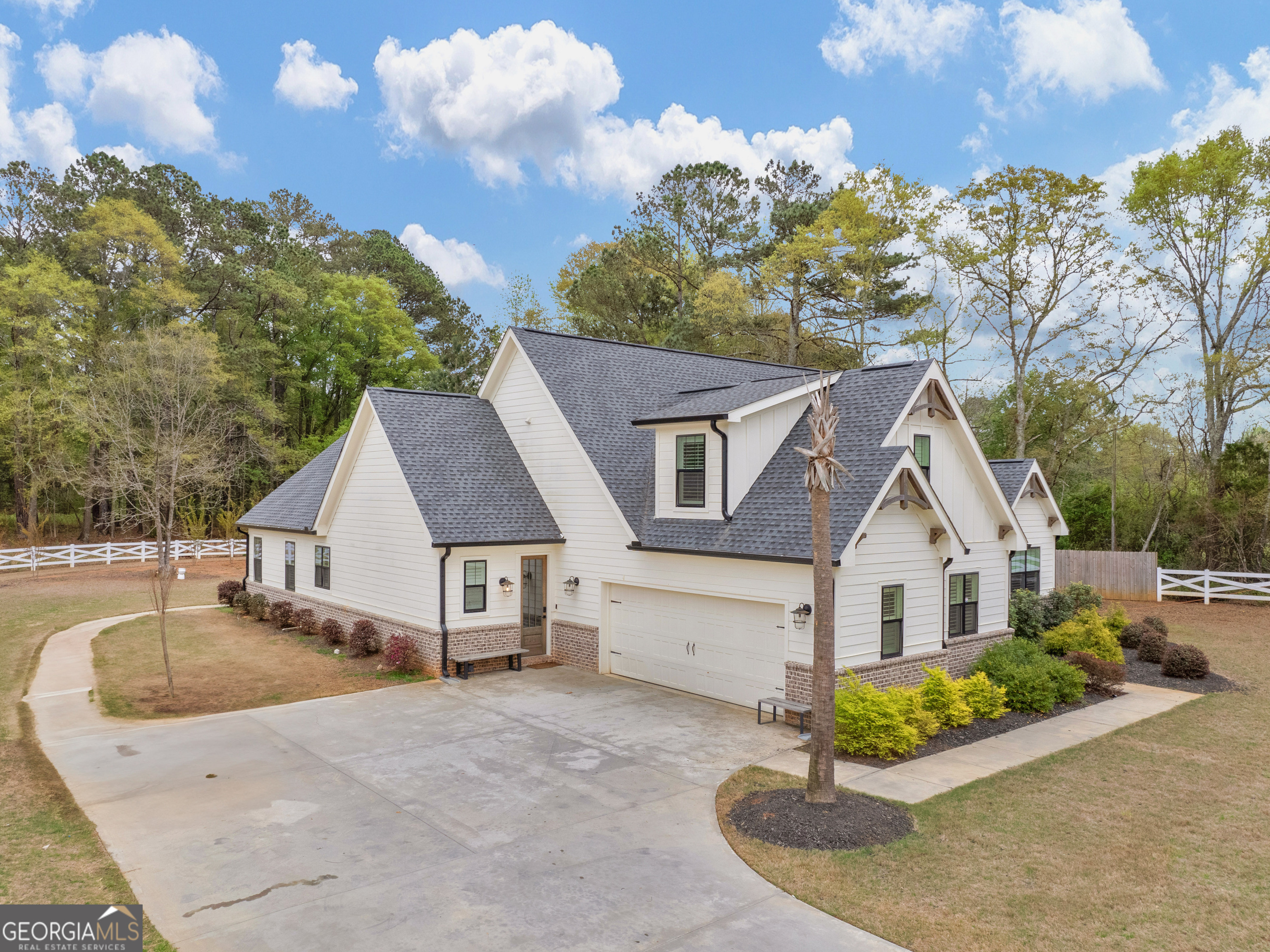 319 S Mount Carmel Road