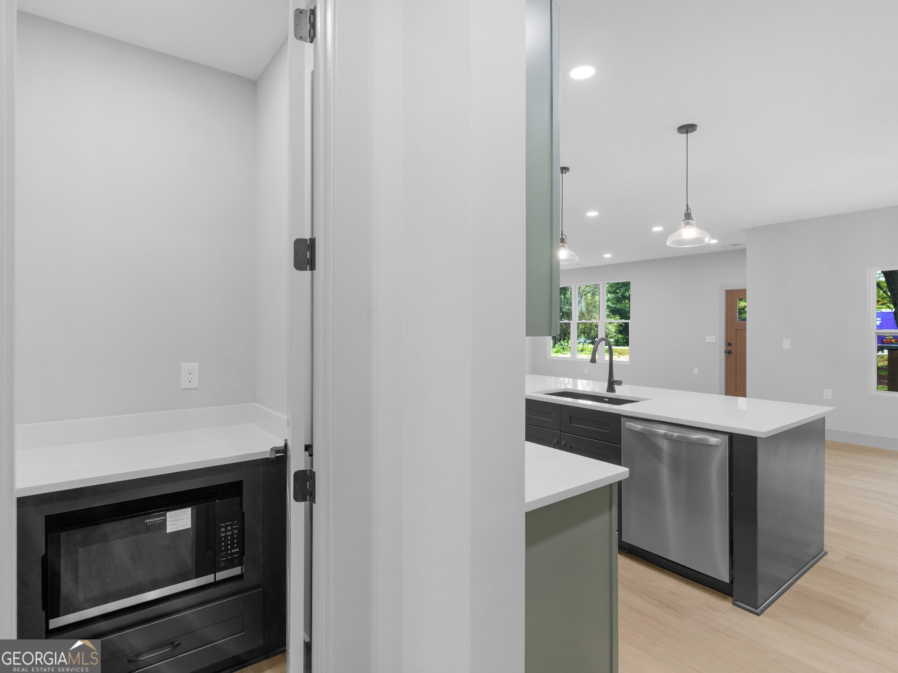 227 Glazier Road
