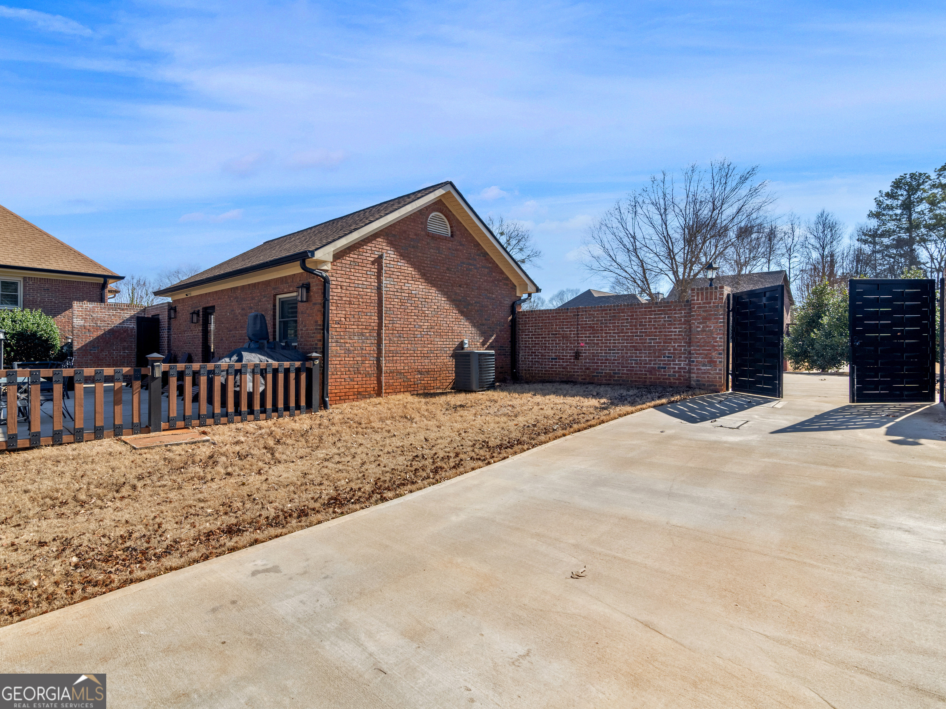 200 Magnolia Court
