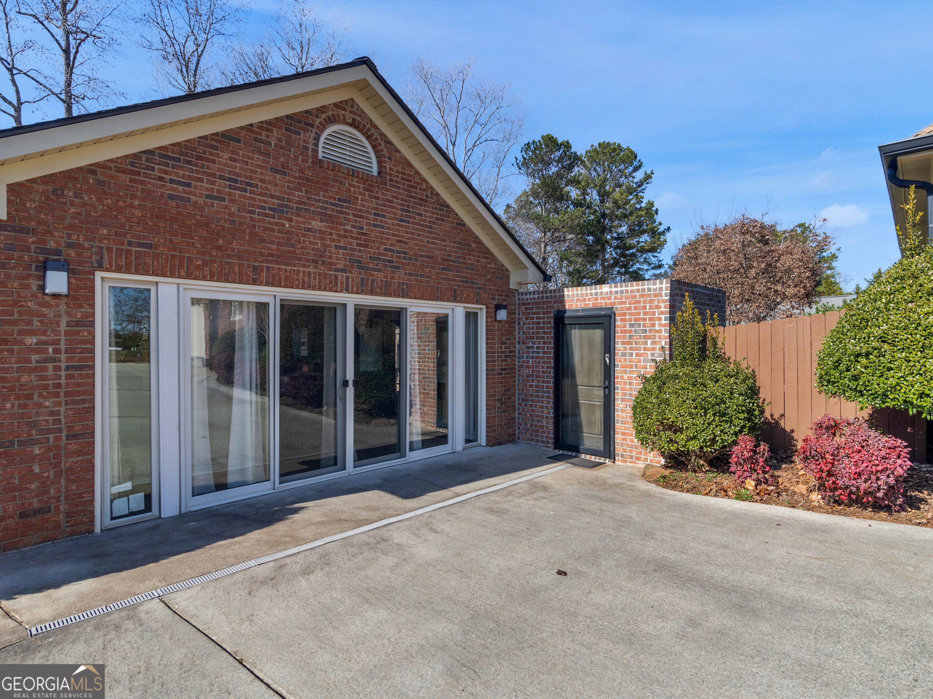 200 Magnolia Court