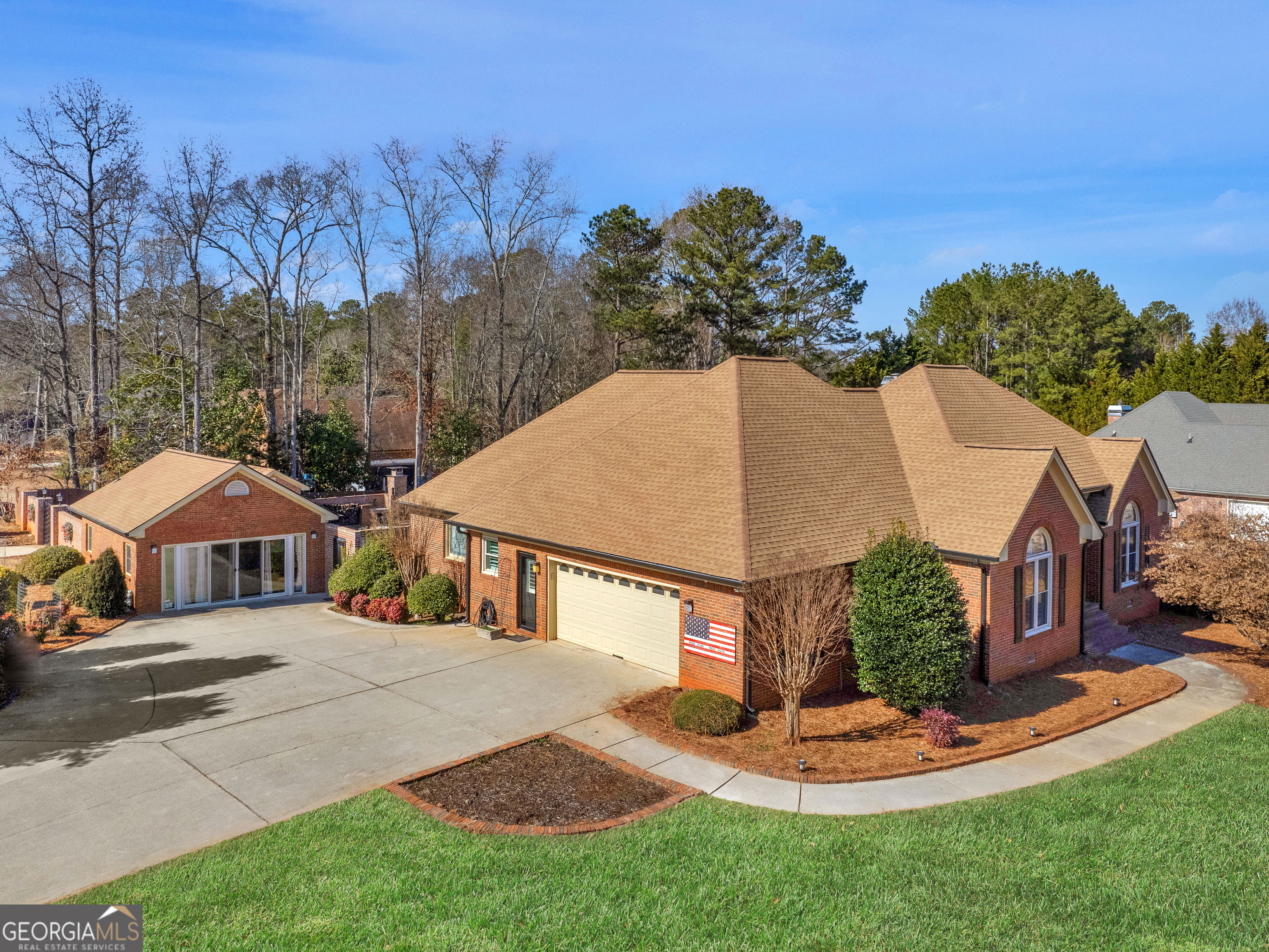 200 Magnolia Court