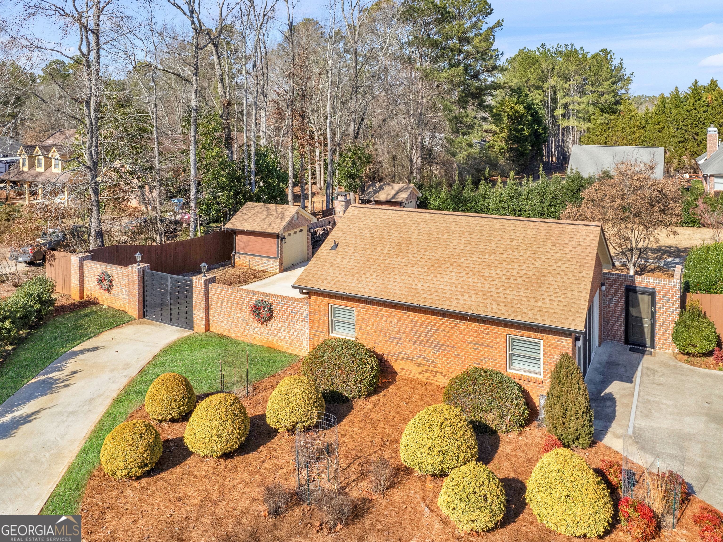 200 Magnolia Court