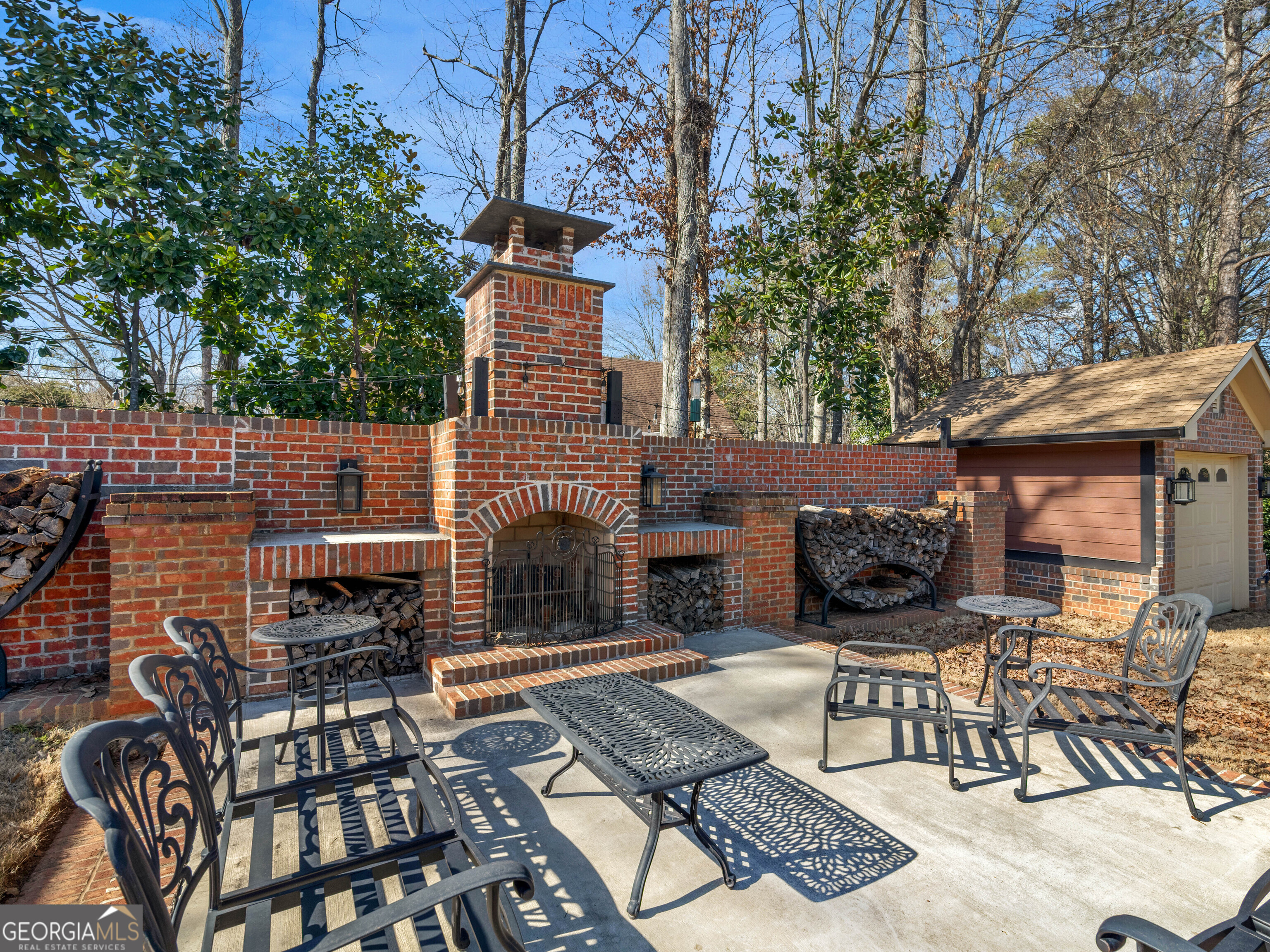 200 Magnolia Court