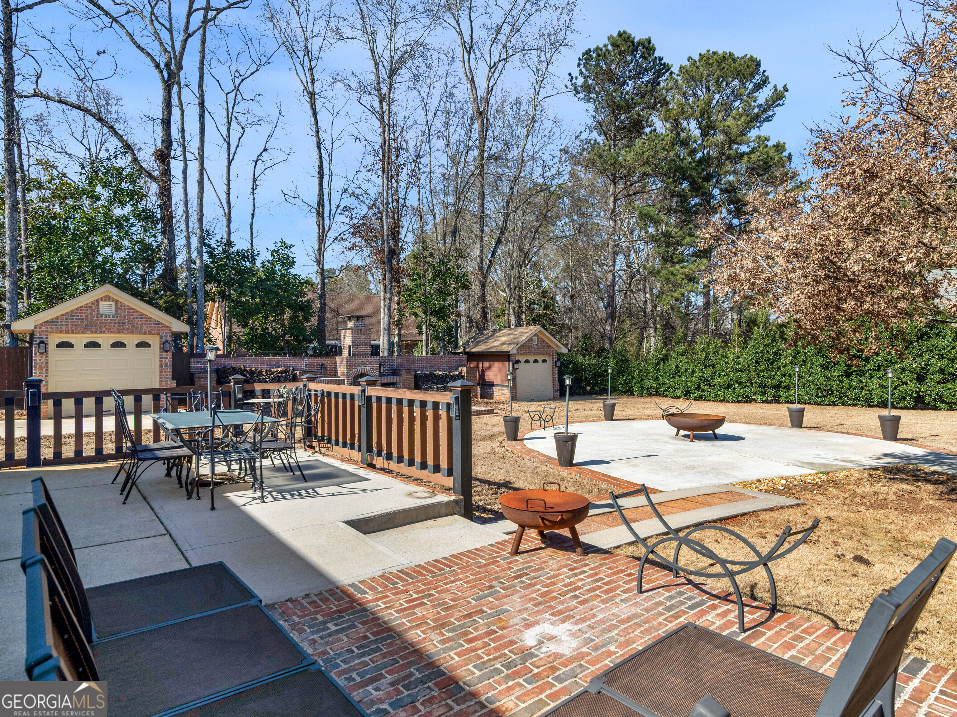 200 Magnolia Court