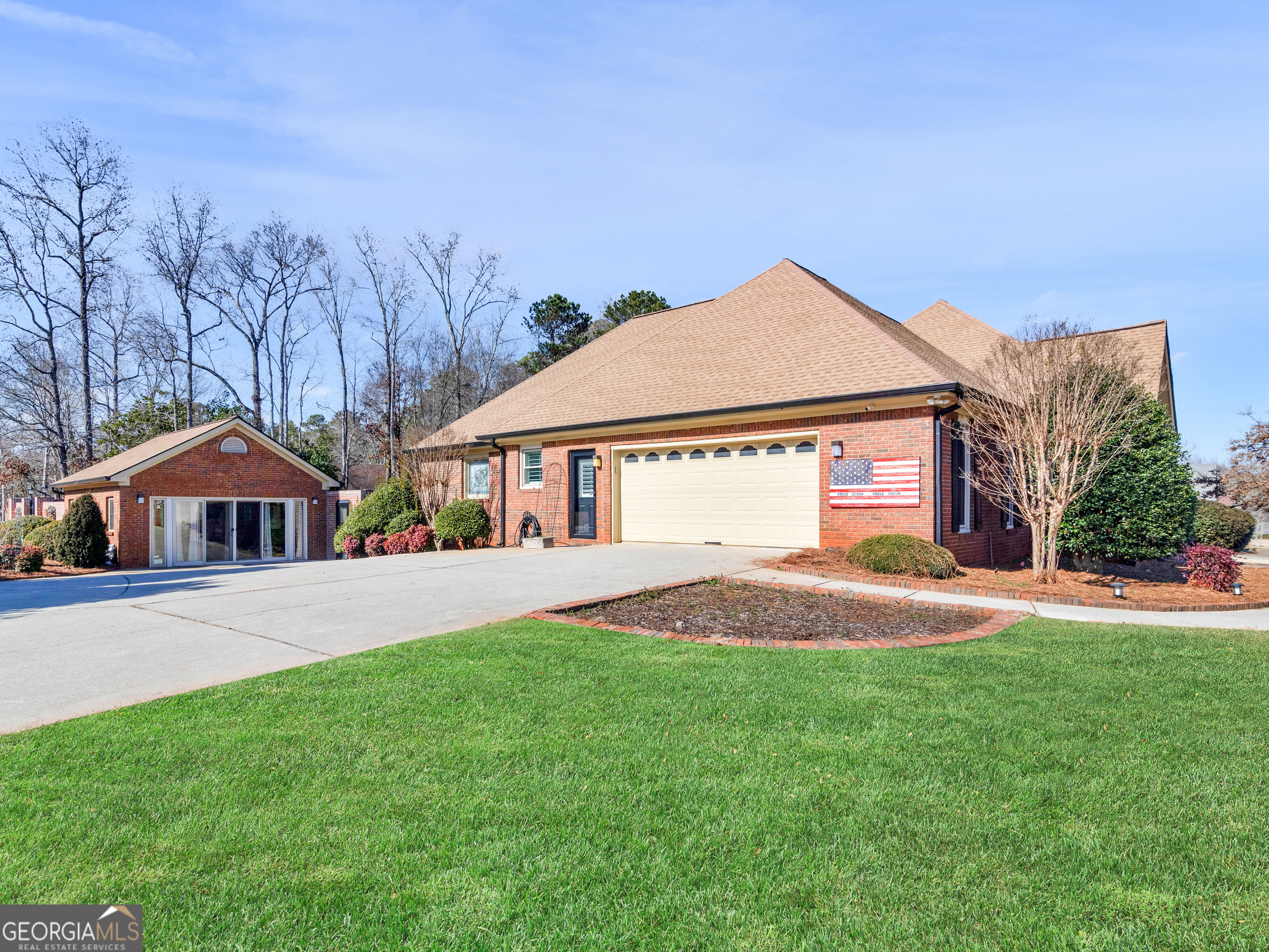 200 Magnolia Court