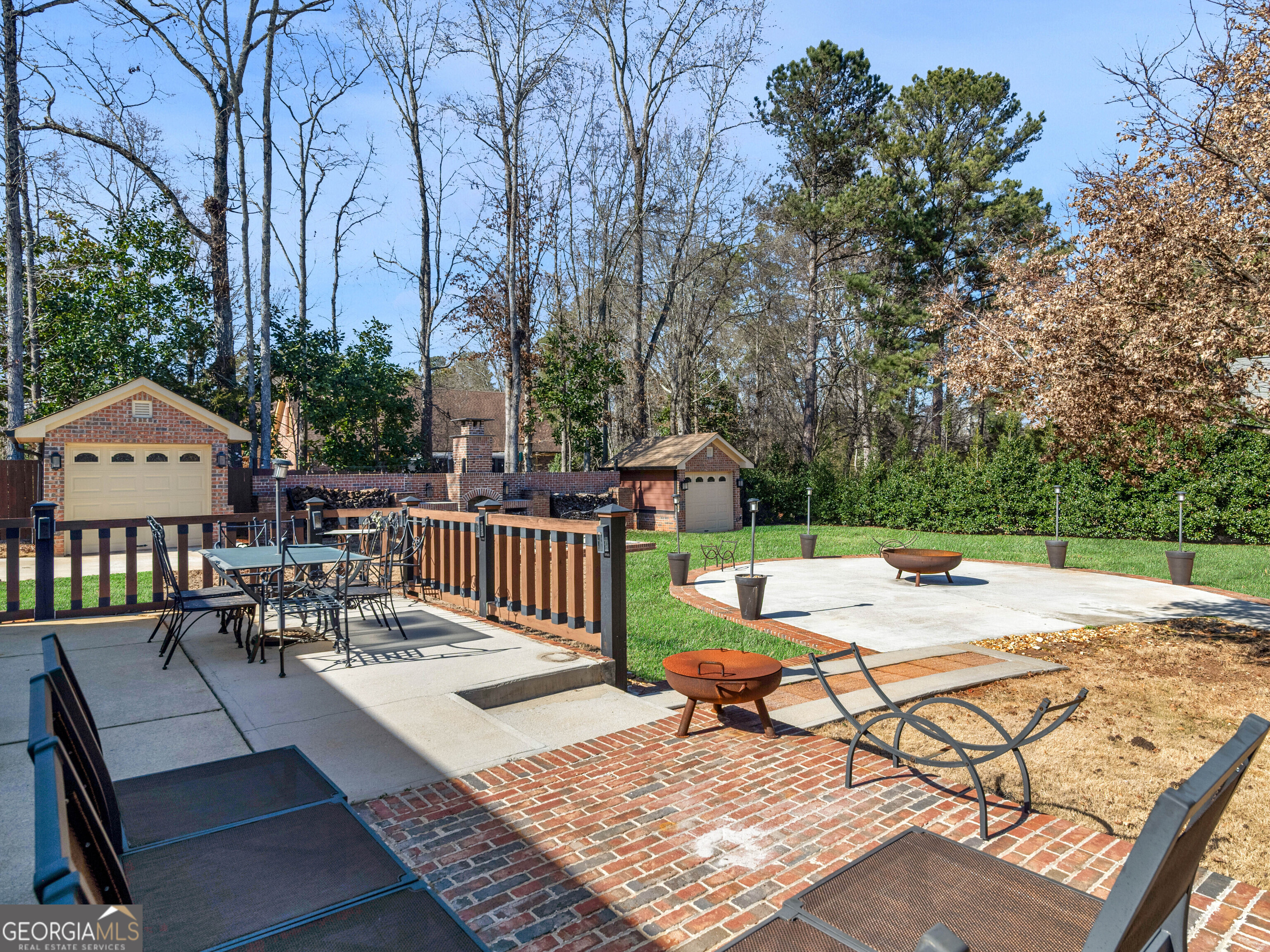 200 Magnolia Court