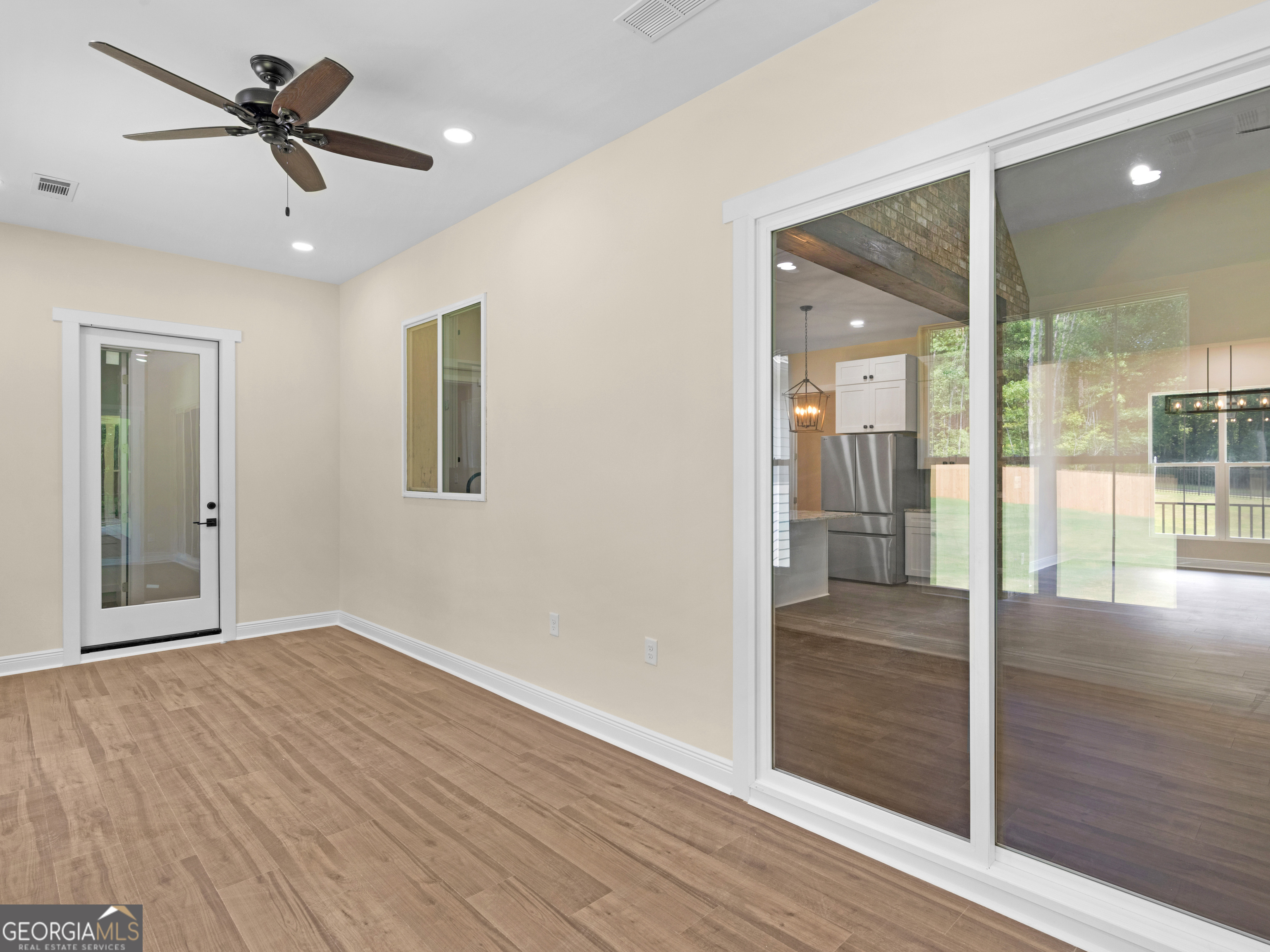 1019 Oakridge Drive