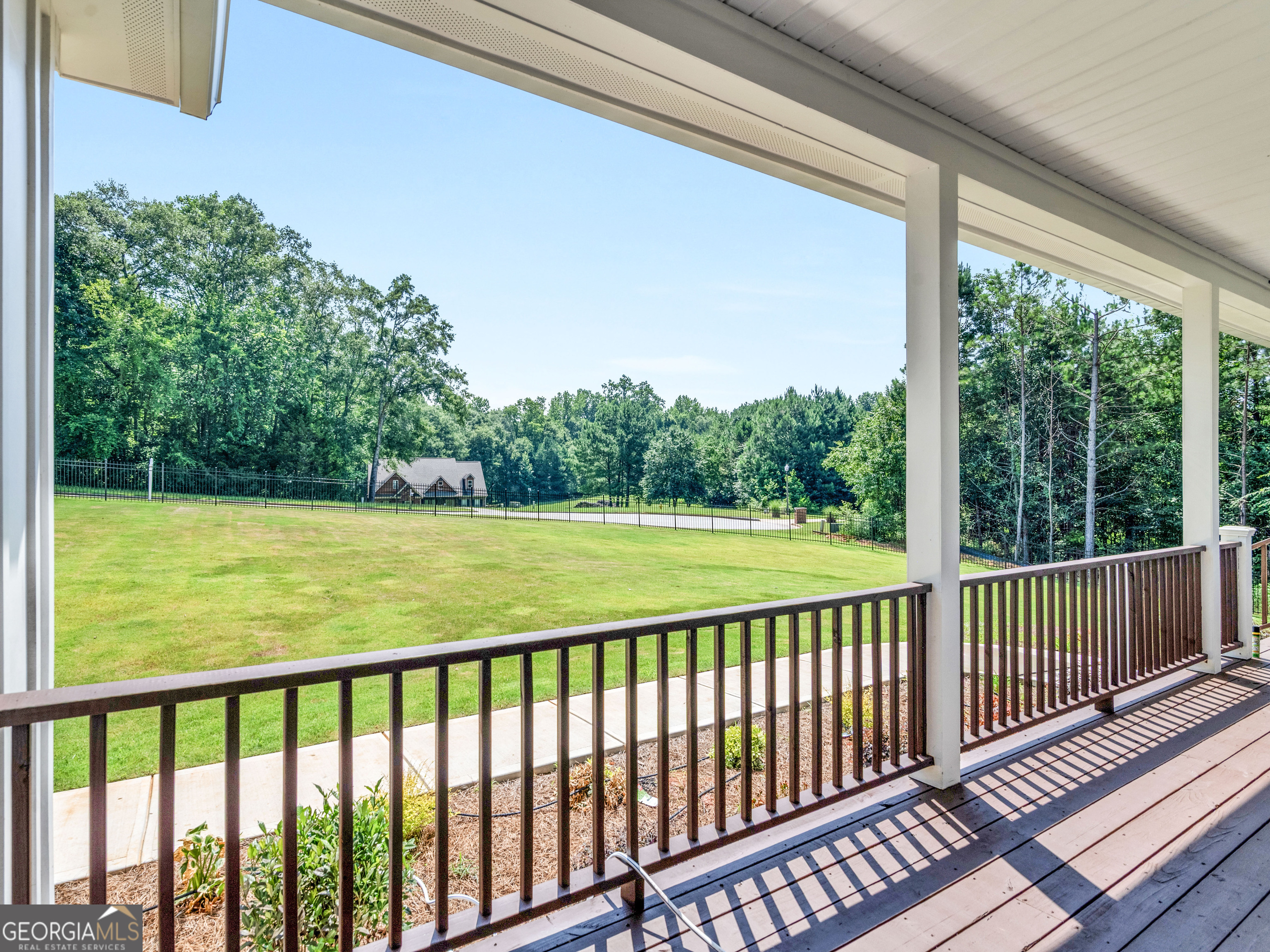 1019 Oakridge Drive