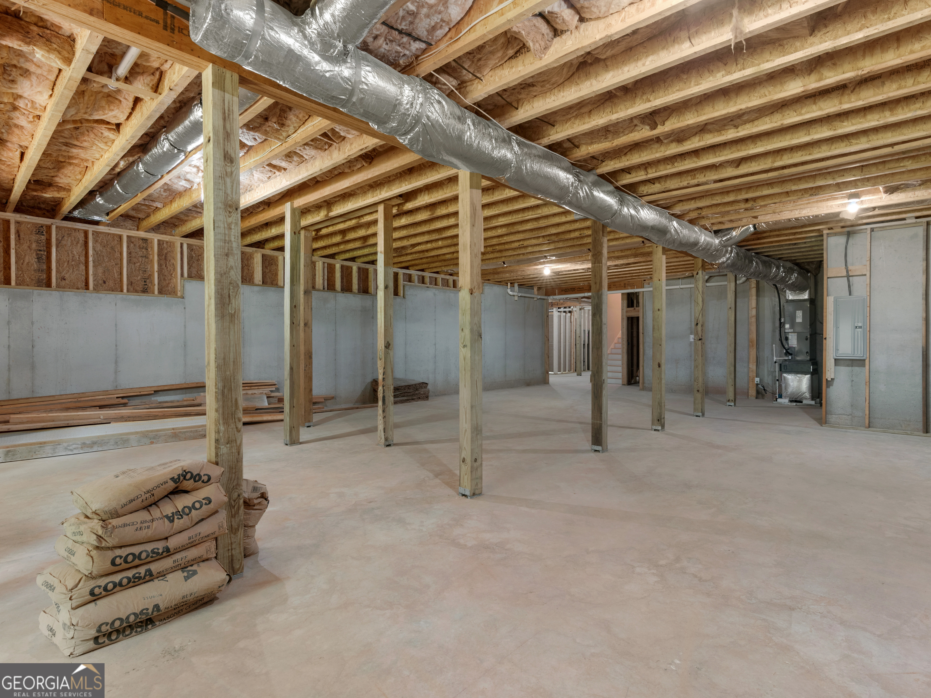 1019 Oakridge Drive