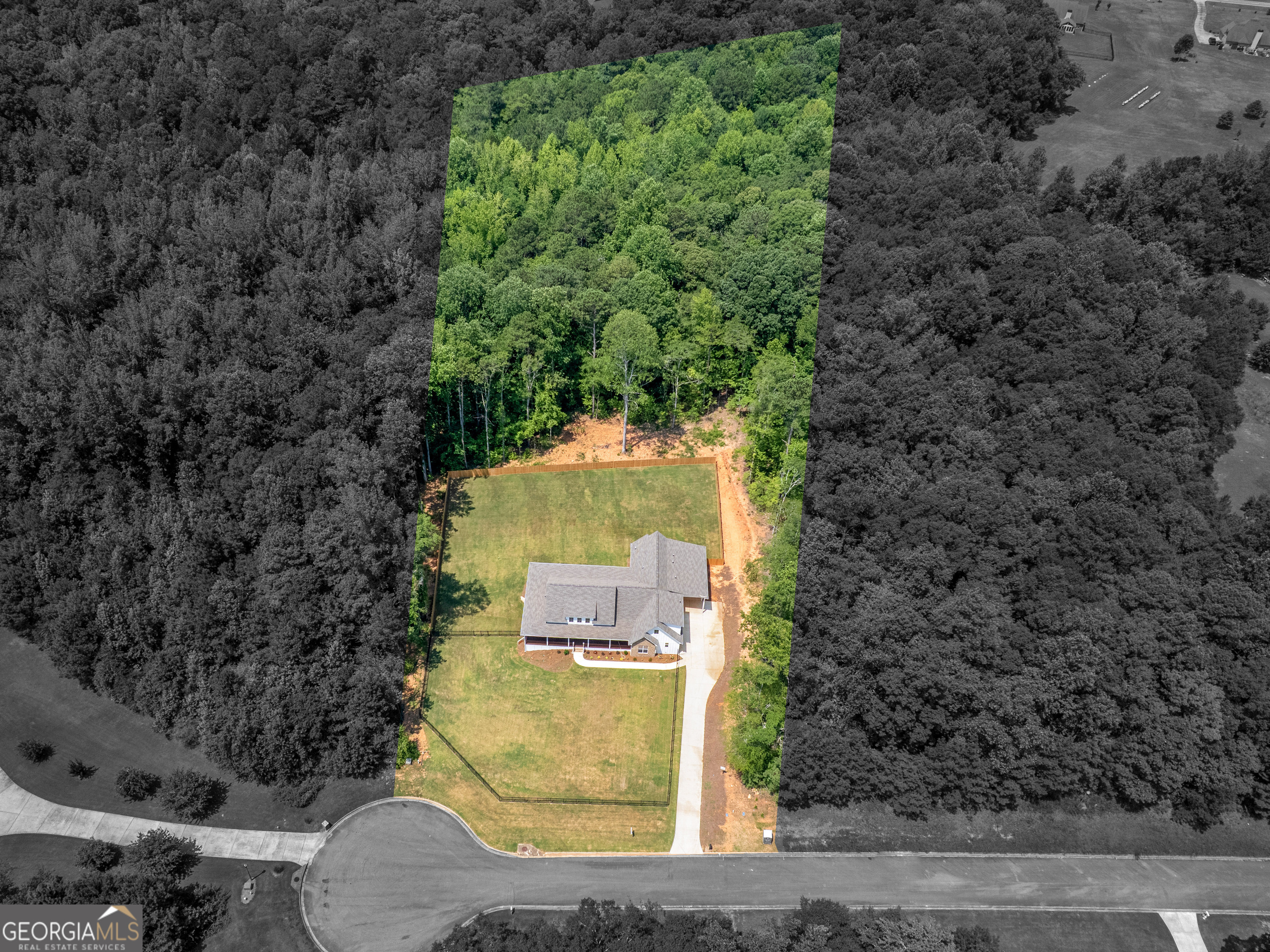 1019 Oakridge Drive