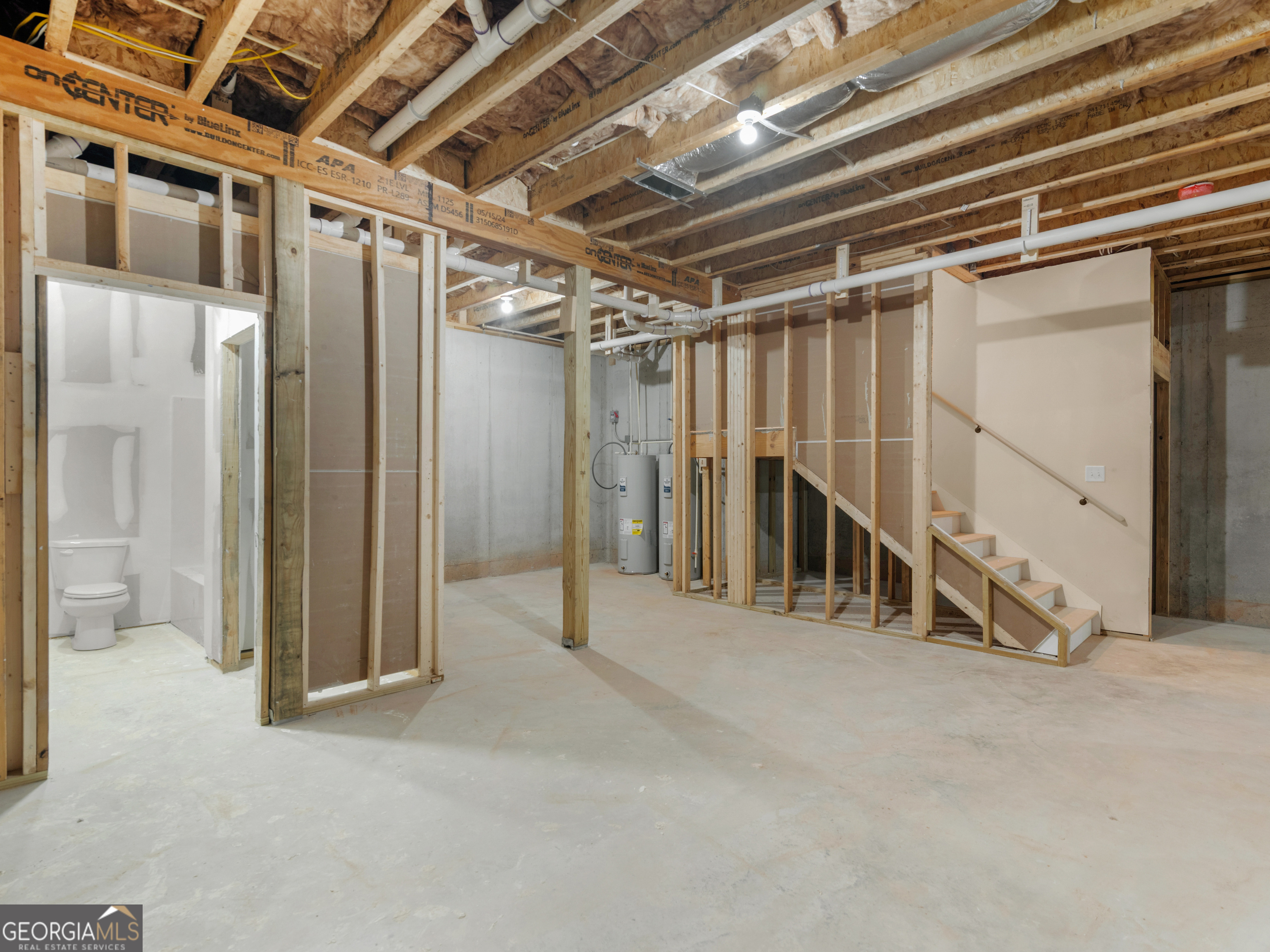 1019 Oakridge Drive