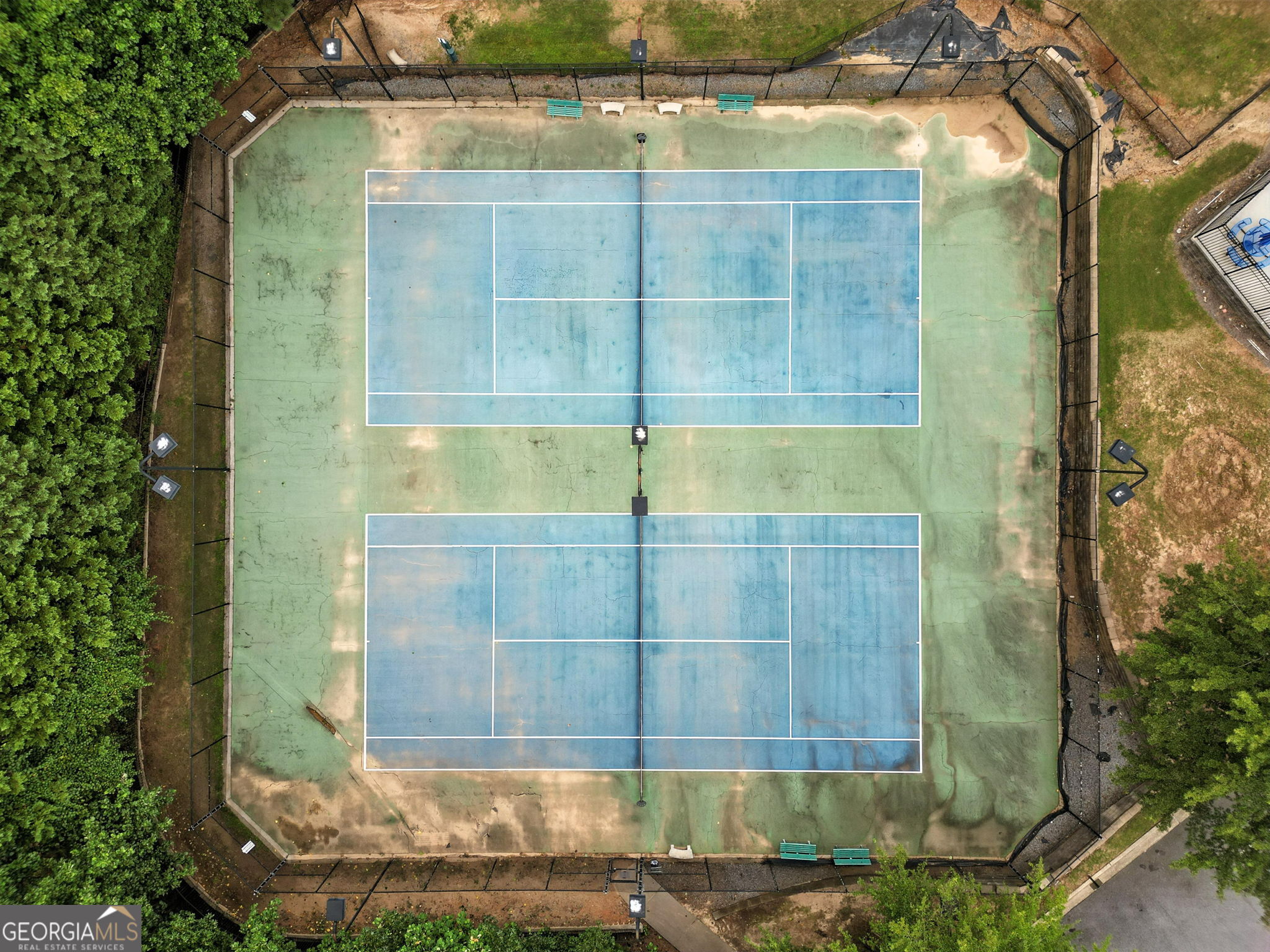 121 Spring Way Square