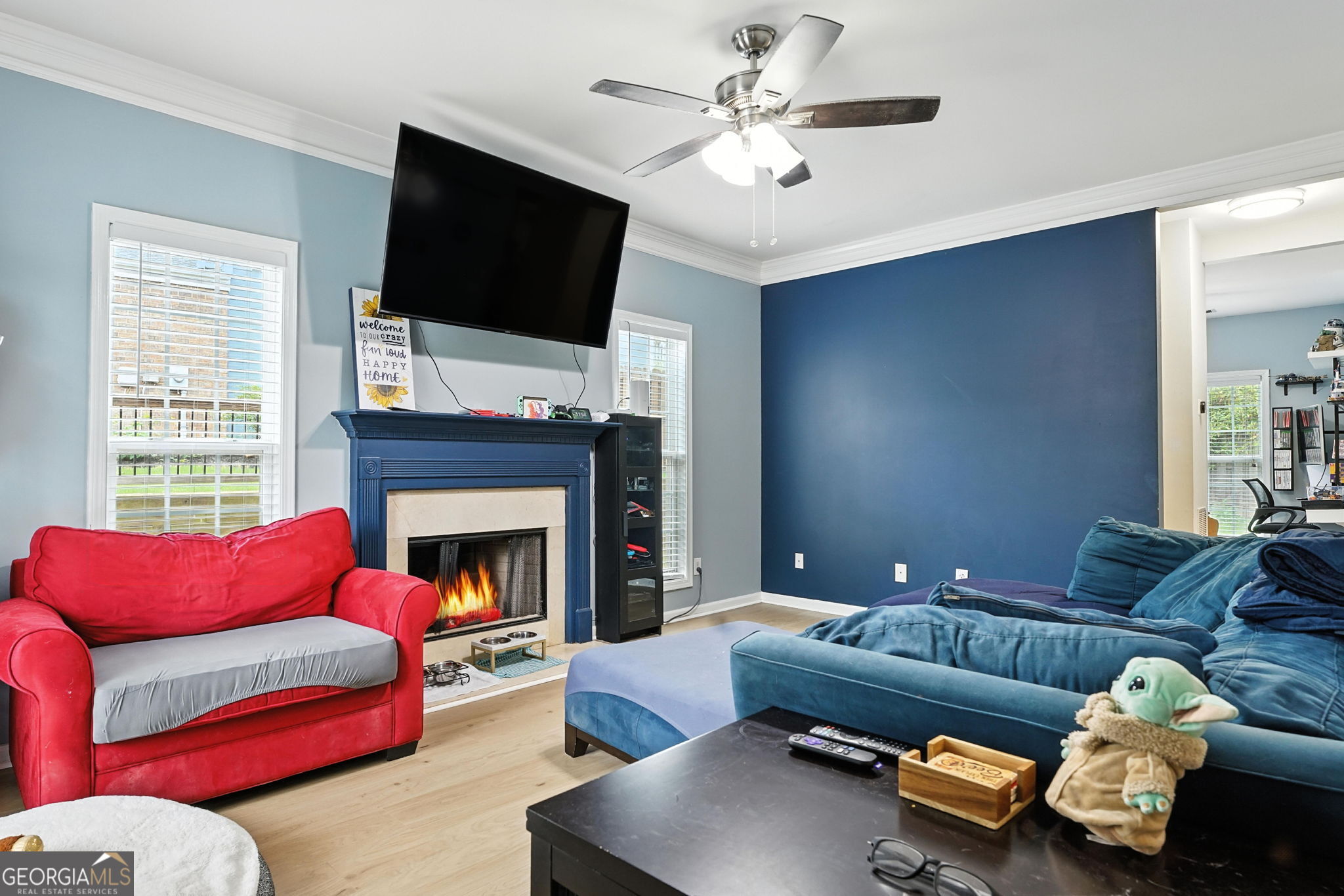 121 Spring Way Square