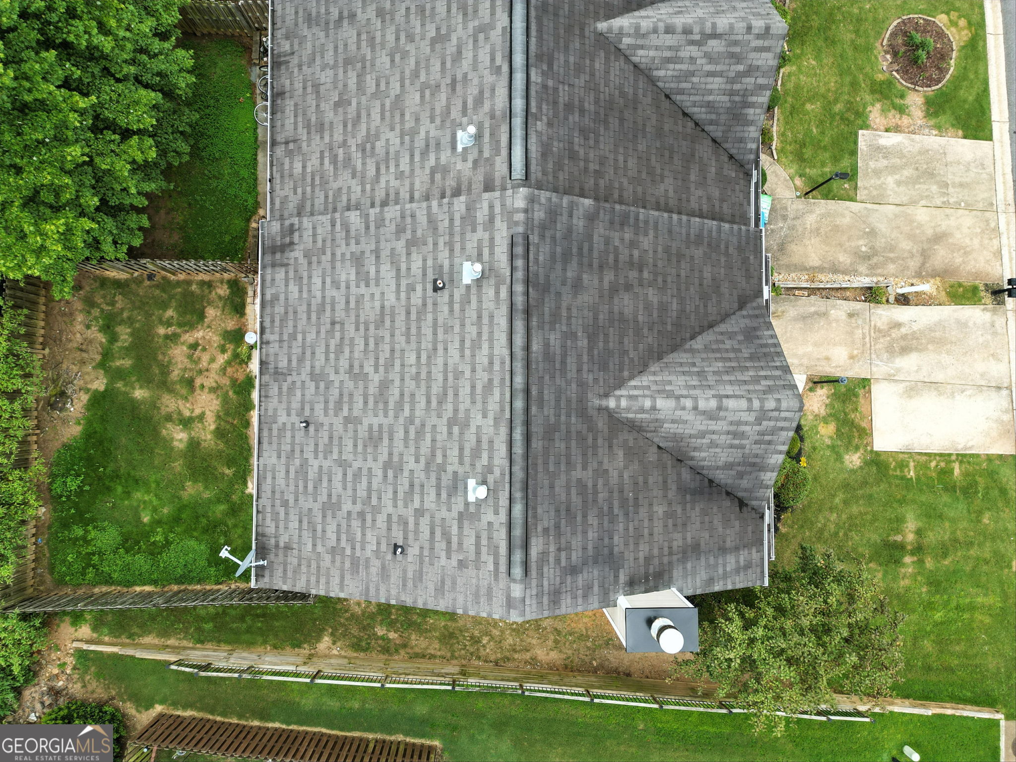 121 Spring Way Square