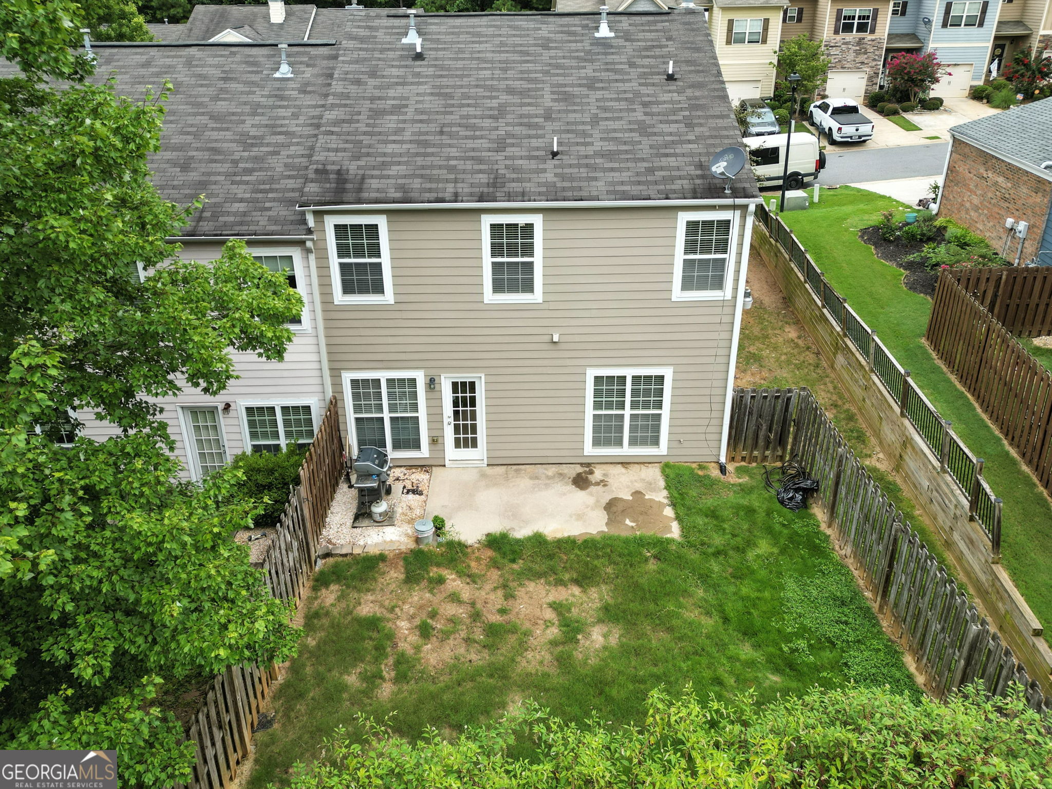 121 Spring Way Square