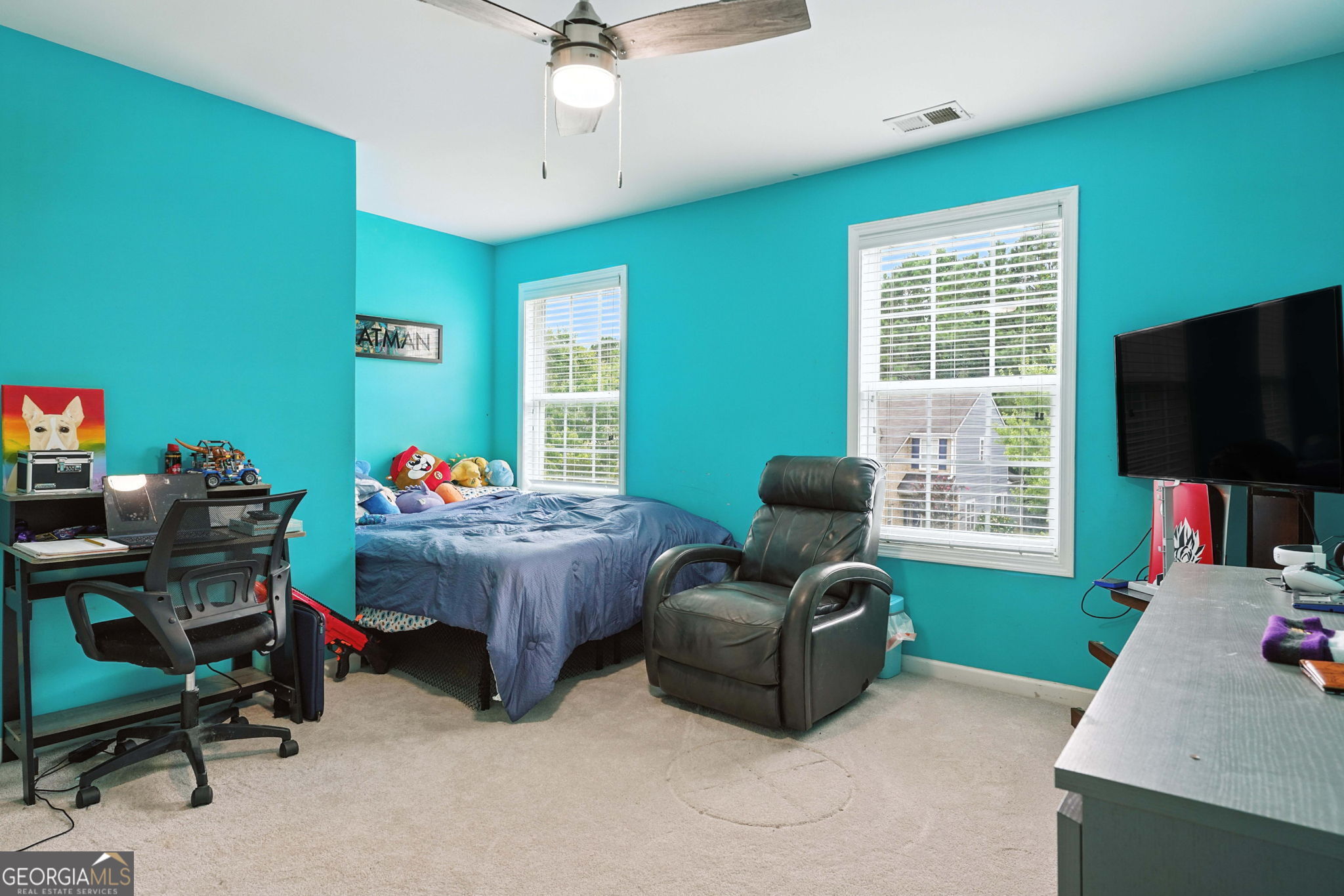 121 Spring Way Square