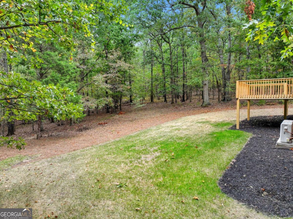 509 E Valley Road NE