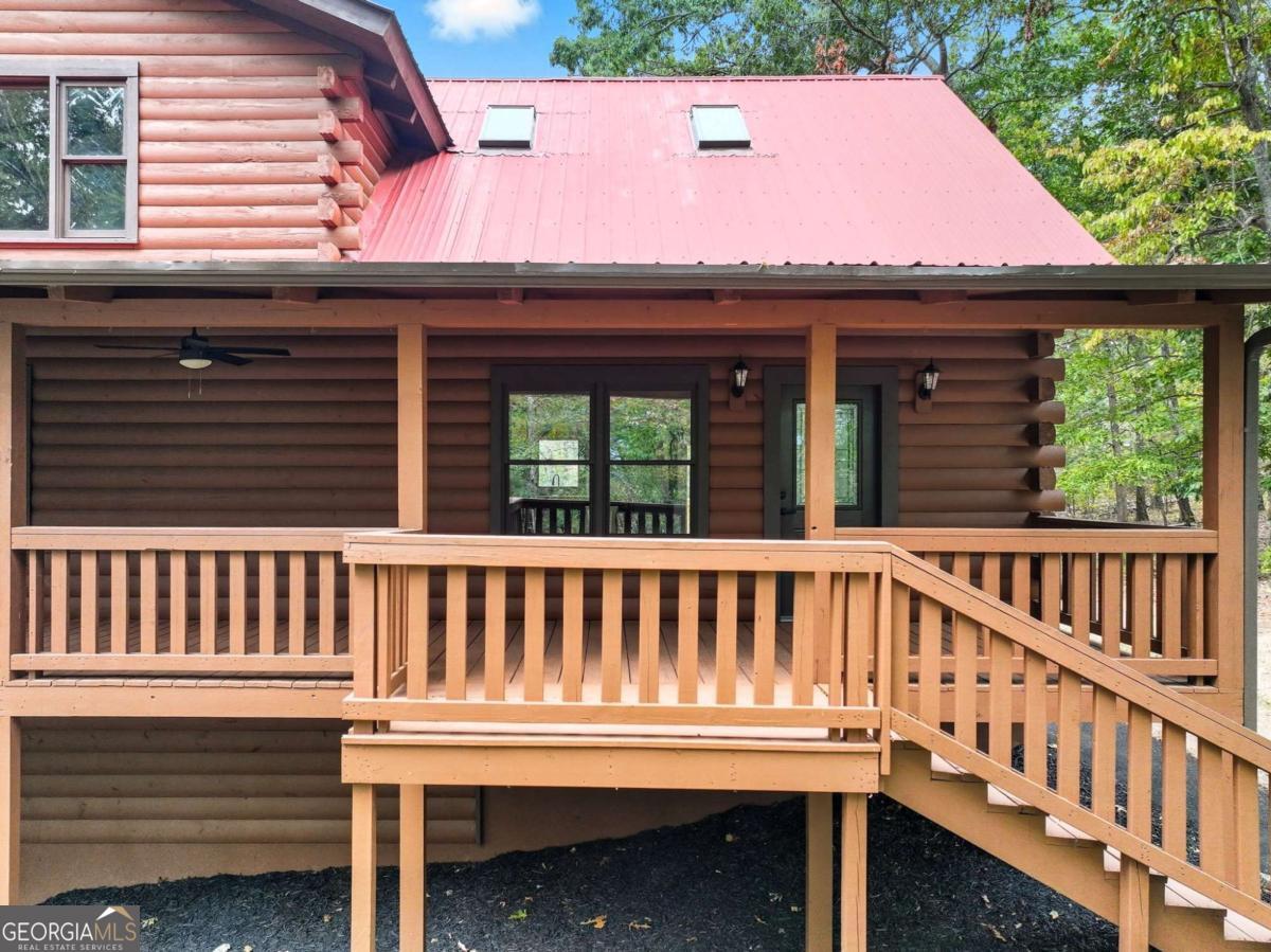 509 E Valley Road NE