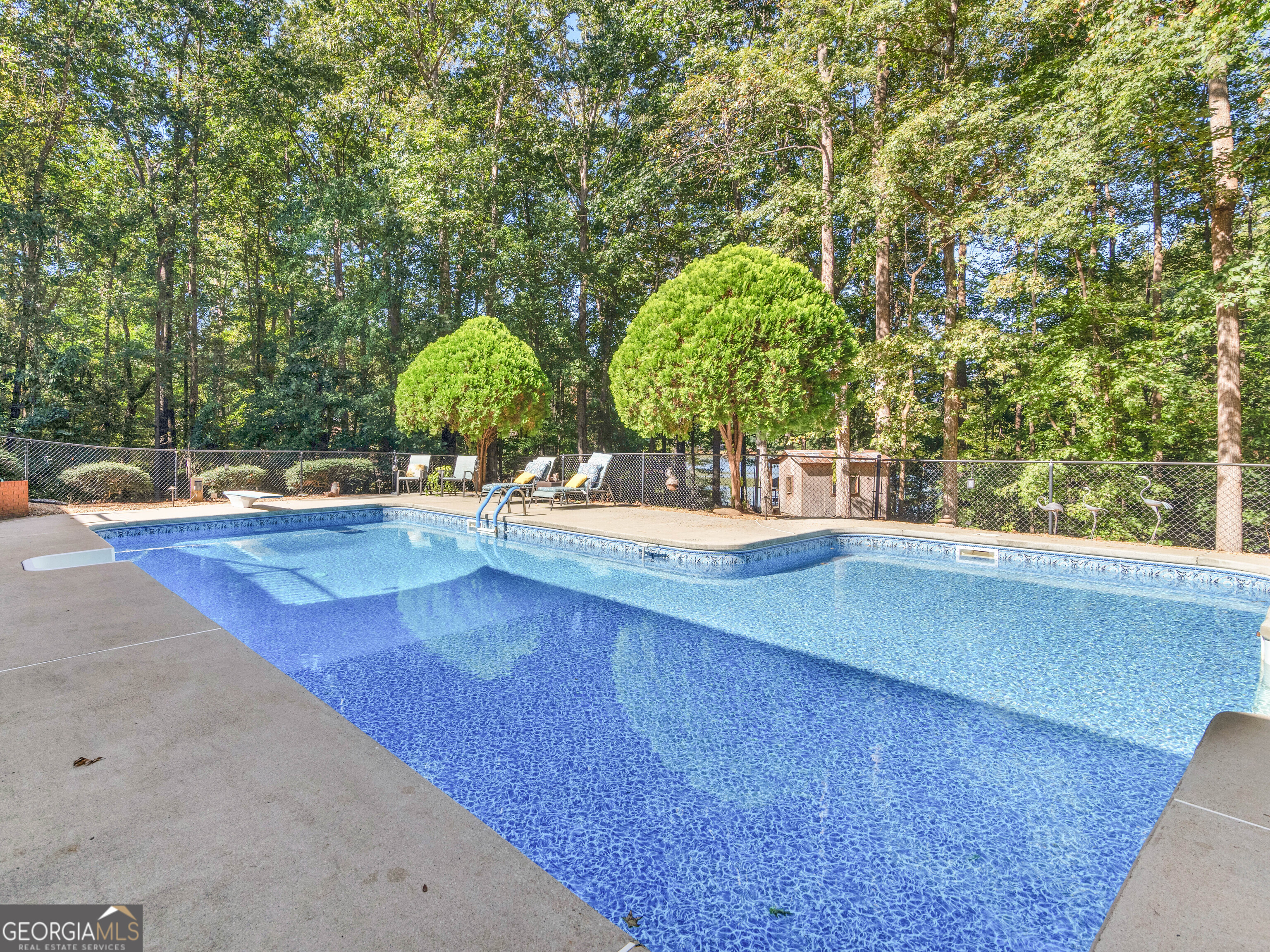 325 Country Side Drive