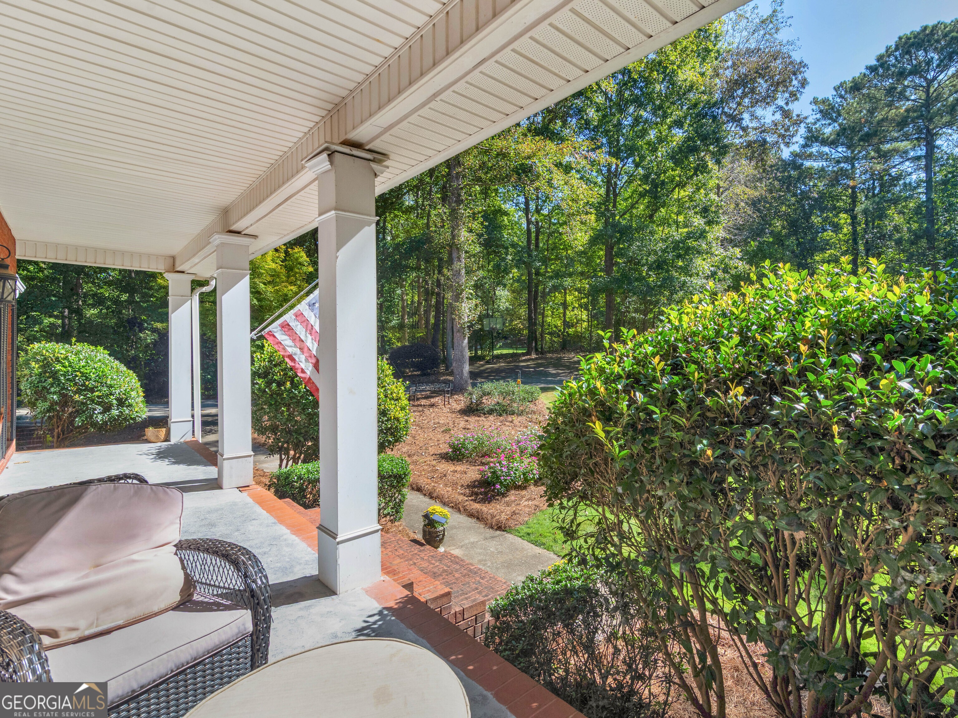 325 Country Side Drive