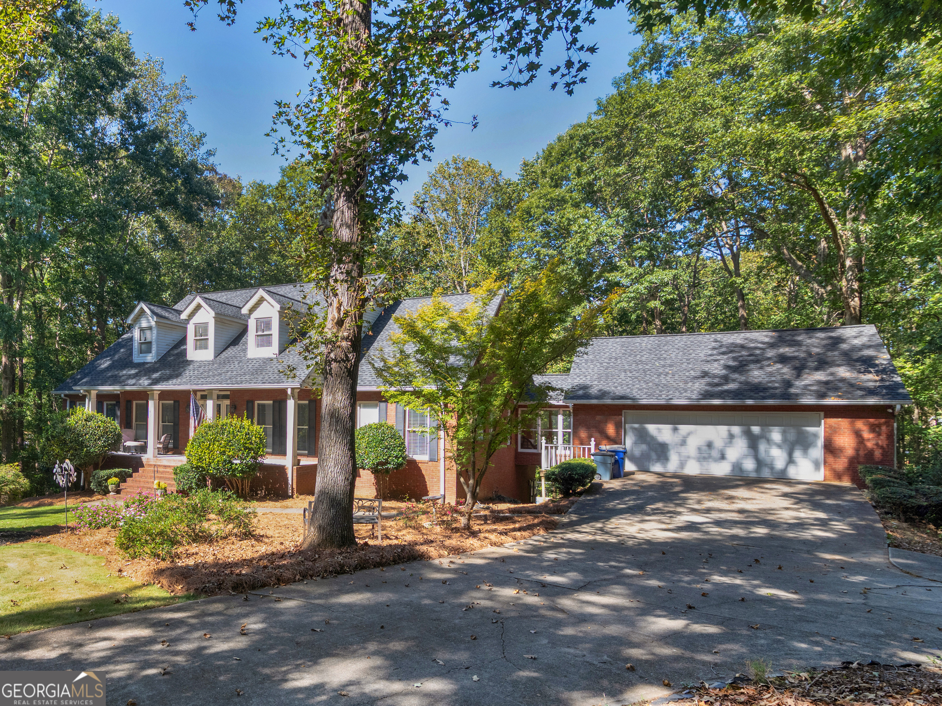 325 Country Side Drive