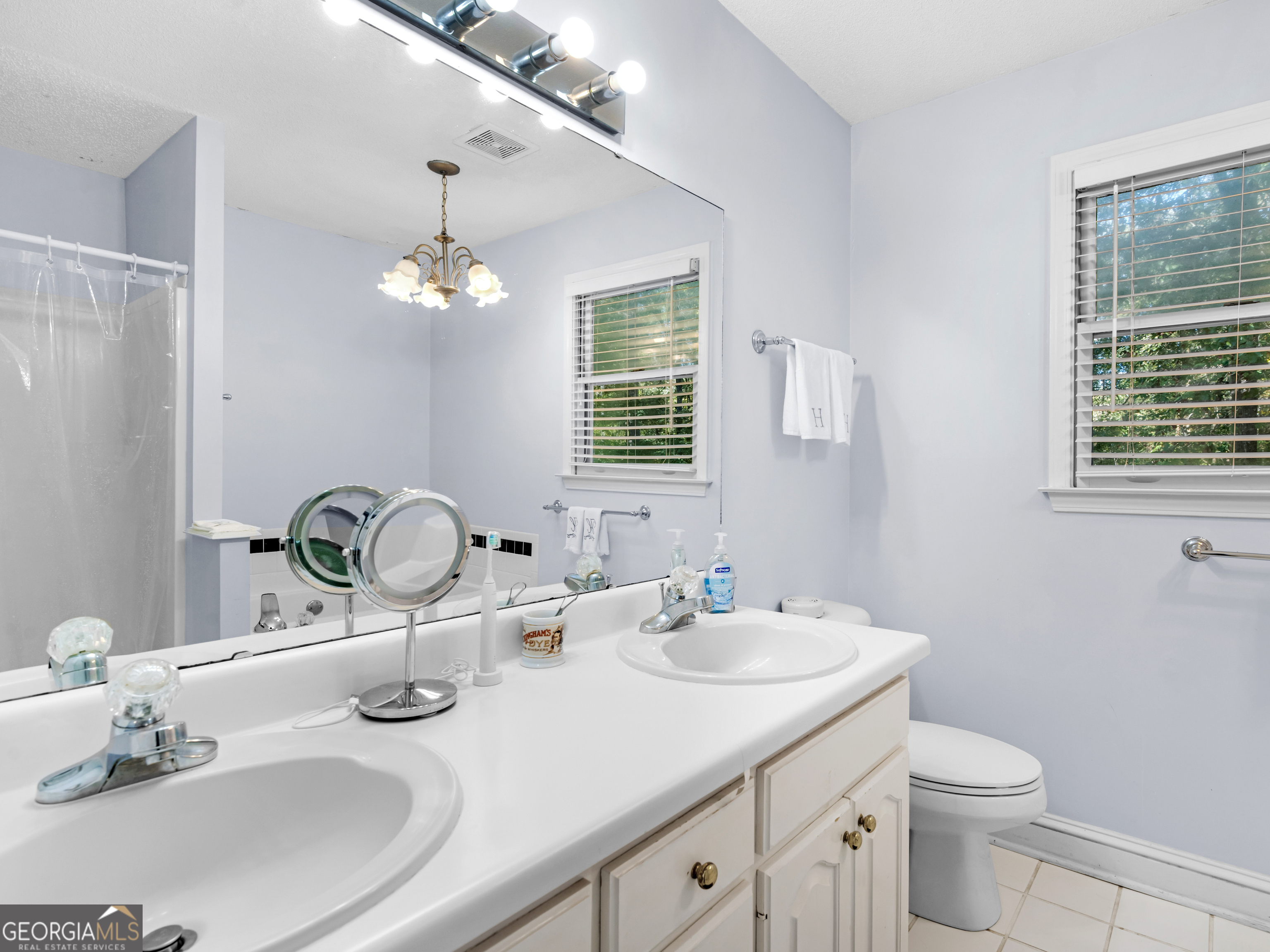 1225 Greentree Parkway